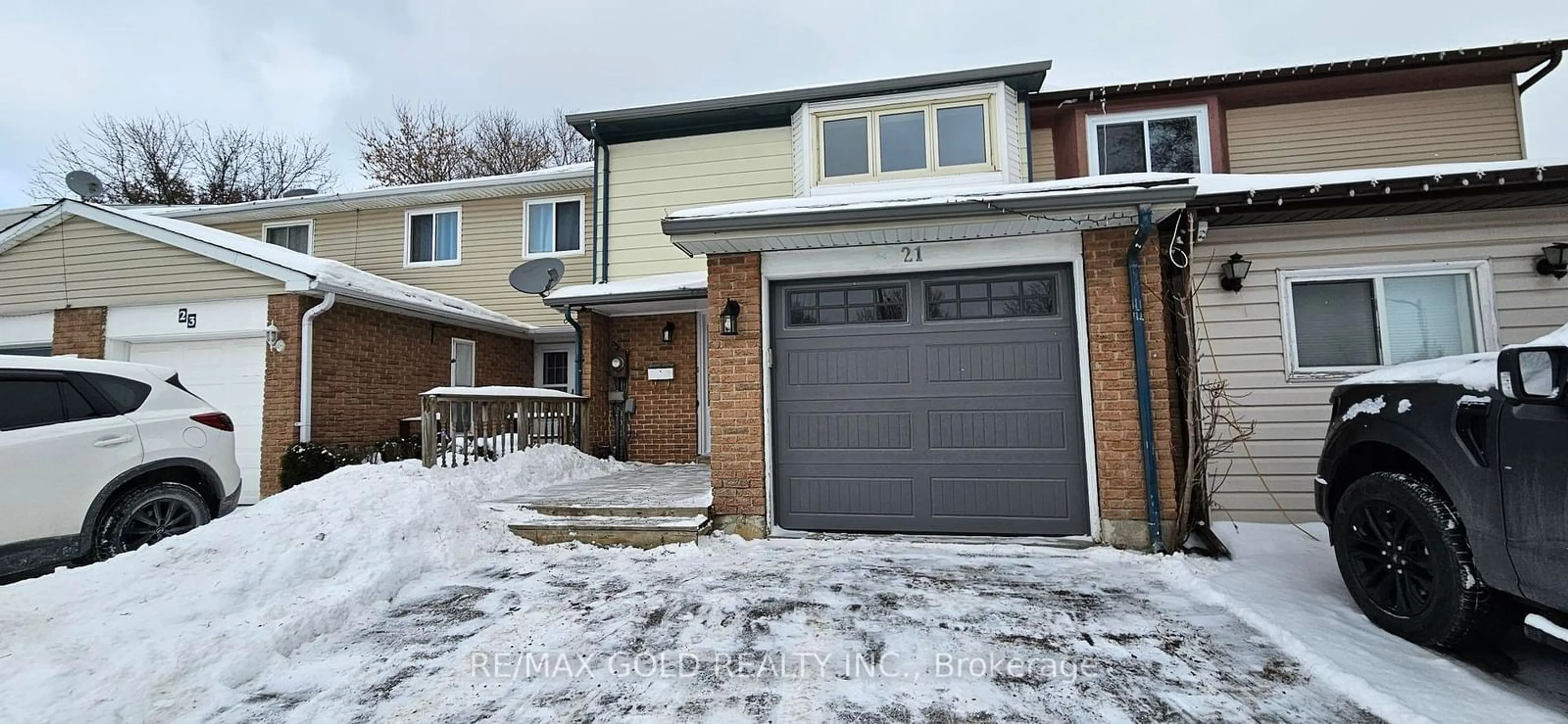 Home with brick exterior material, street for 21 Burbank Cres, Orangeville Ontario L9W 3E6