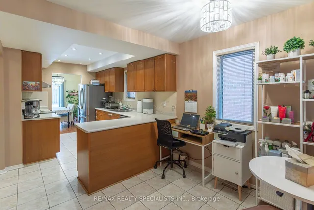 Additional property image - 5550 Cortina Cres