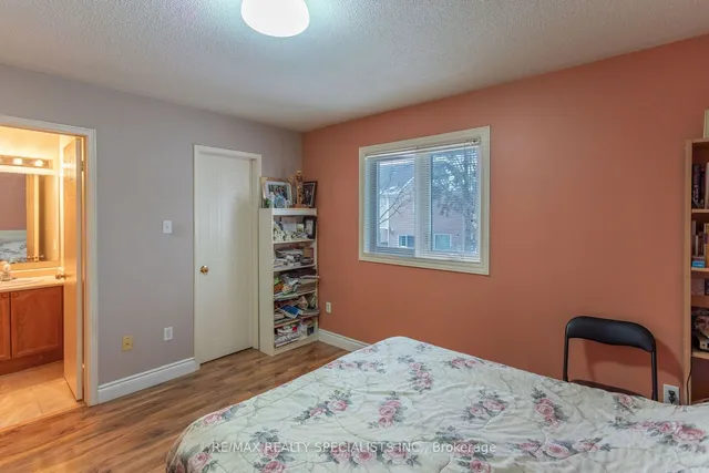 Additional property image - 5550 Cortina Cres