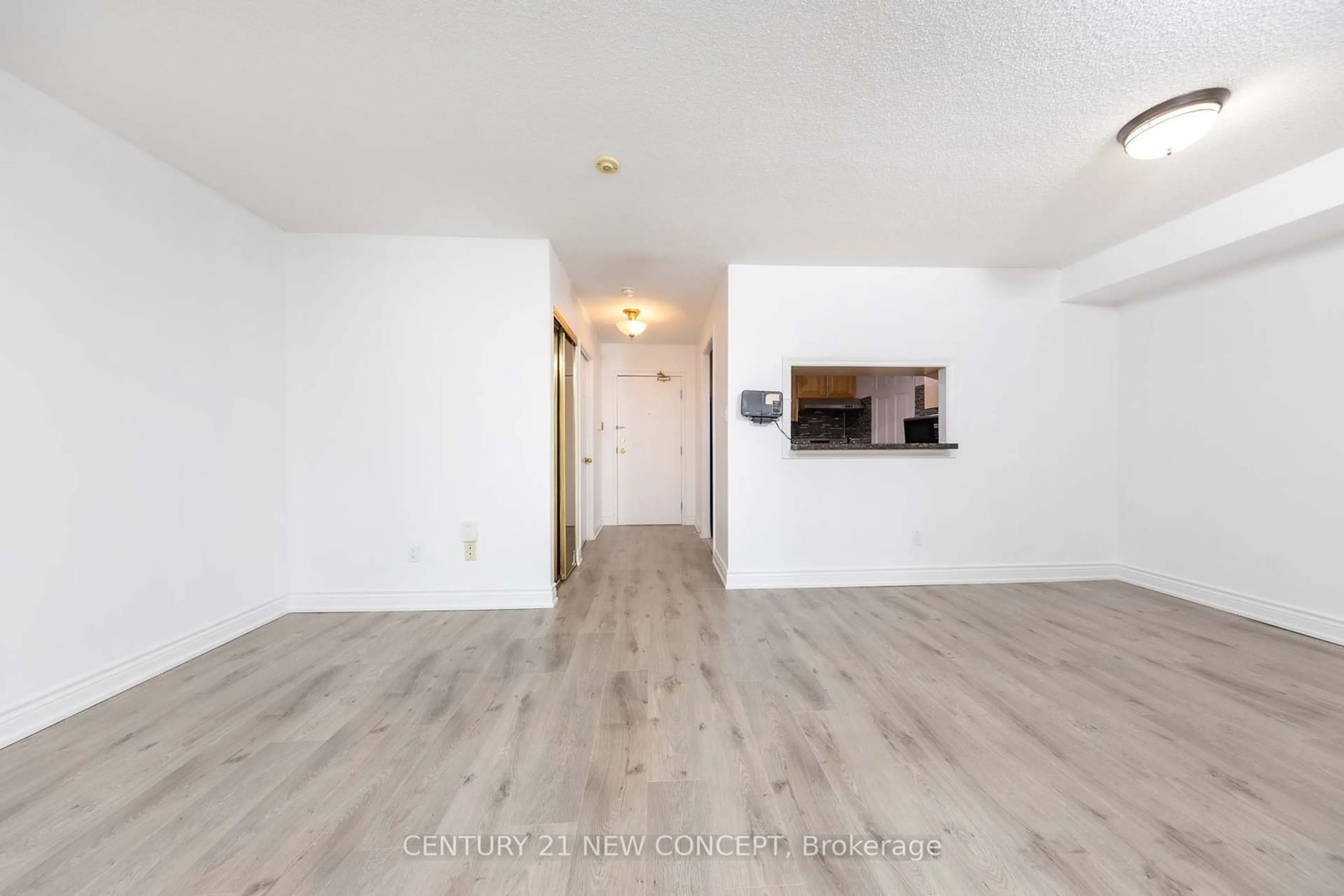 A pic of a room for 285 Enfield Pl #1712, Mississauga Ontario L5B 3Y6