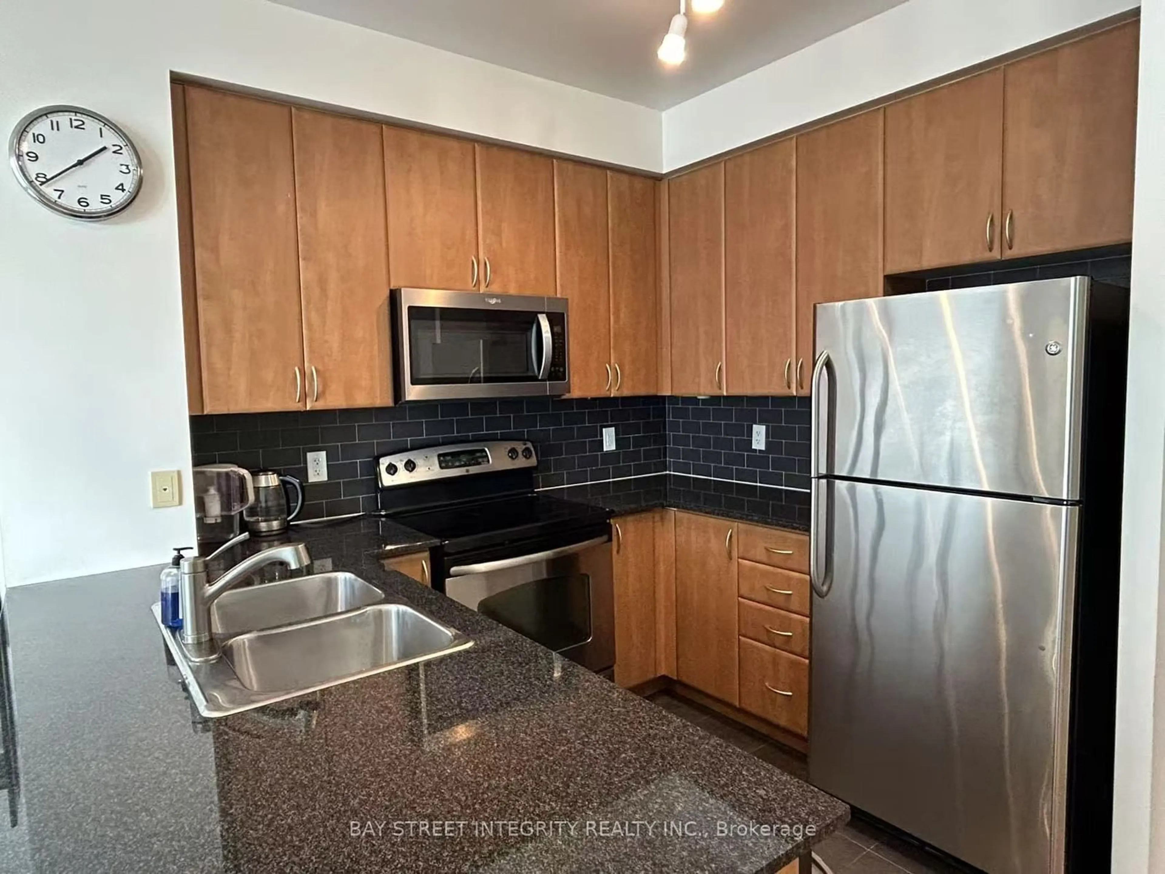 Standard kitchen, unknown for 225 Webb Dr #1211, Mississauga Ontario L5B 4P2