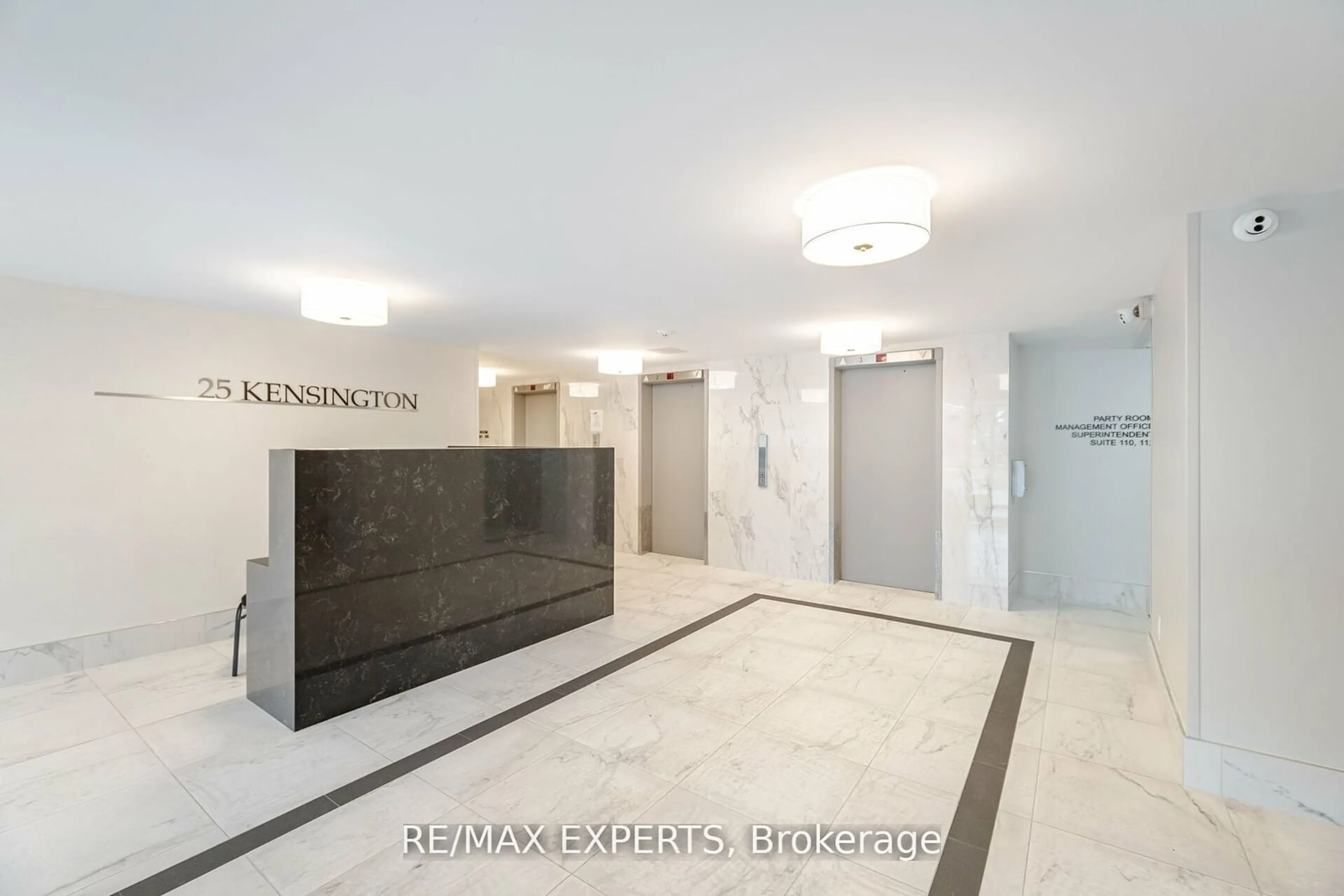 Indoor foyer for 25 Kensington Rd #1407, Brampton Ontario L6T 3W8