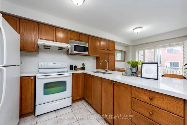 Additional property image - 719 Stonebridge Ave