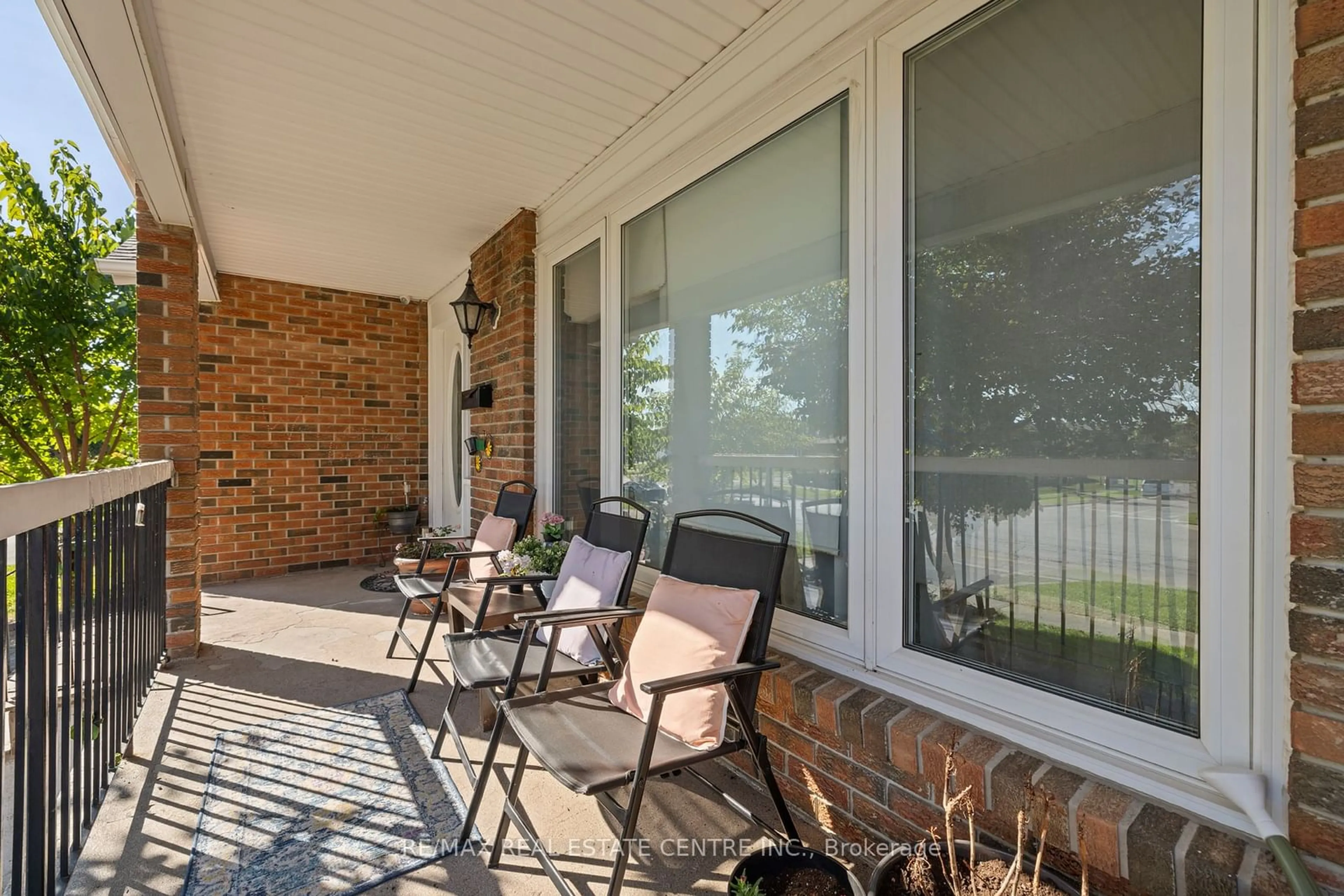 Patio, water/lake/river/ocean view for 450 Rutherford Rd, Brampton Ontario L6V 3S1