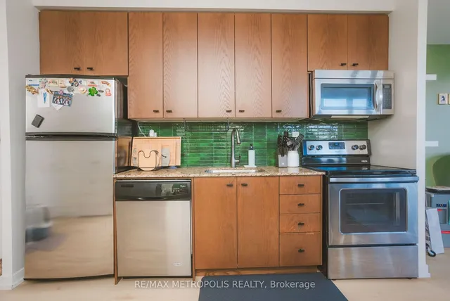 Additional property image - 5101 Dundas St Unit 203