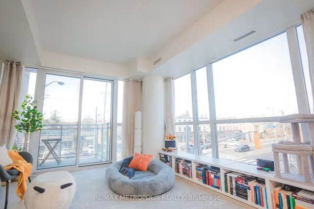 Additional property image - 5101 Dundas St Unit 203