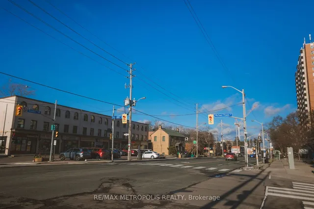 Additional property image - 5101 Dundas St Unit 203