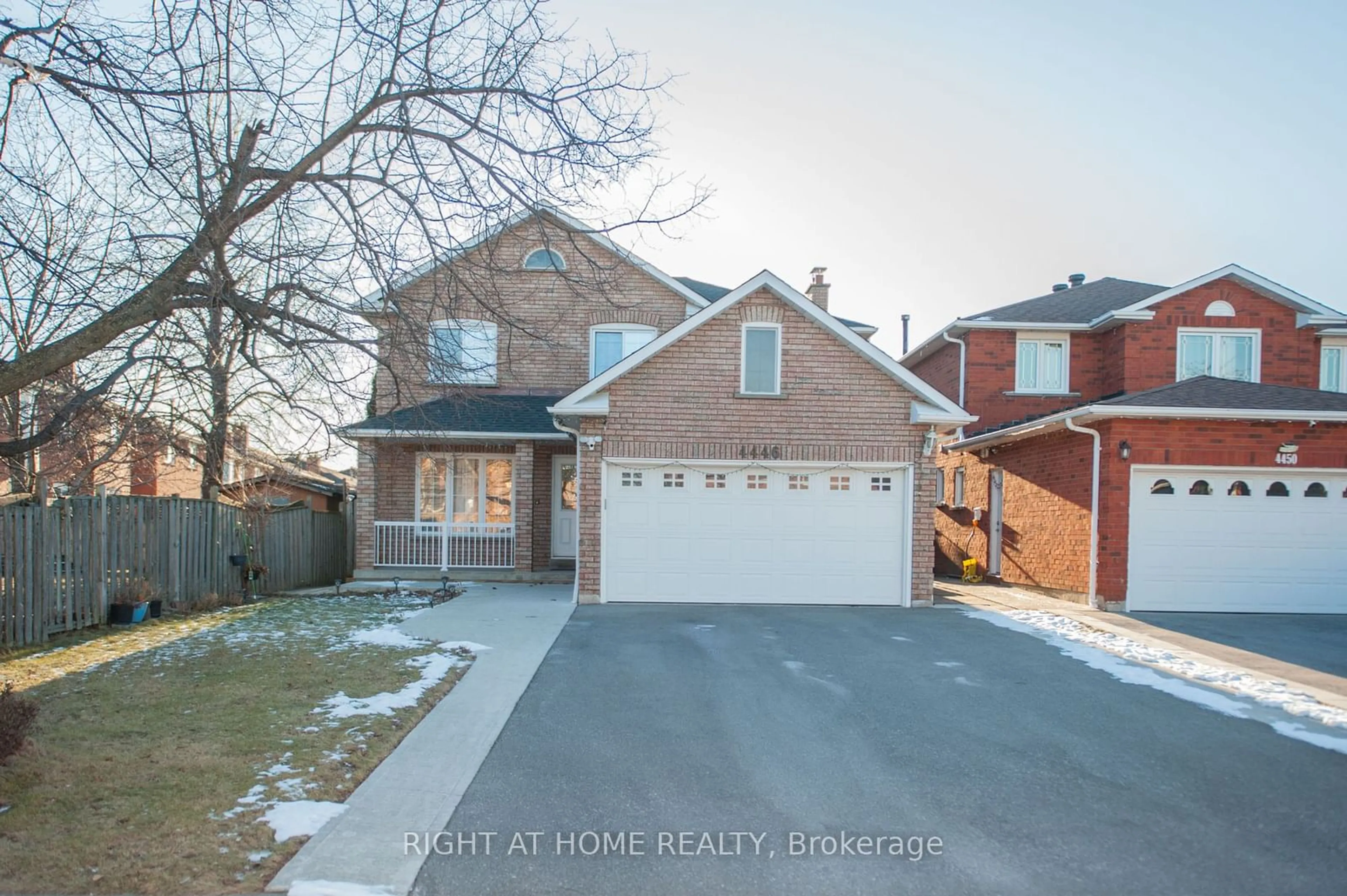 Home with brick exterior material, street for 4446 Gladebrook Cres, Mississauga Ontario L5V 1E4