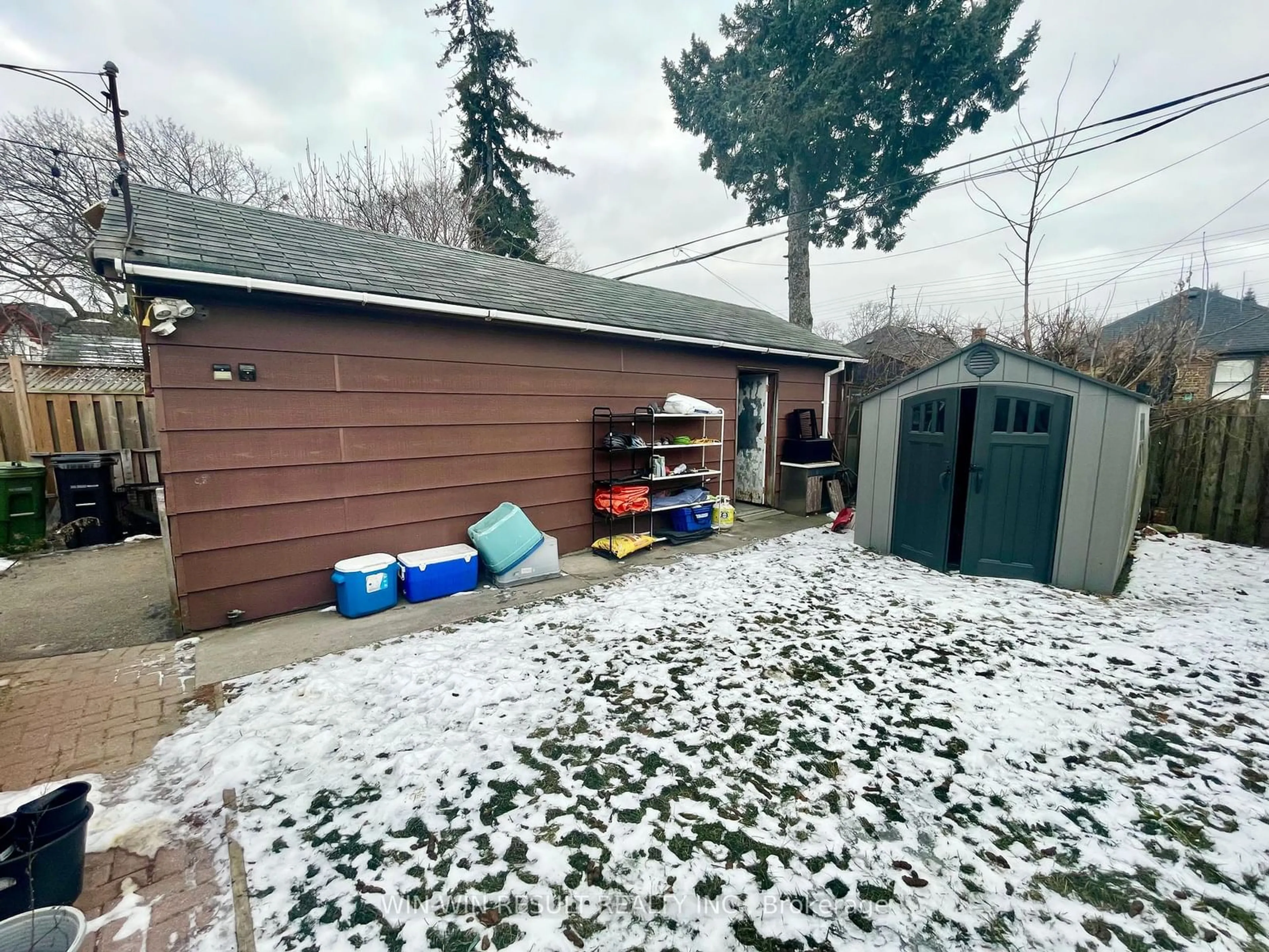 Shed for 36 Rothsay Ave, Toronto Ontario M8Z 4M3