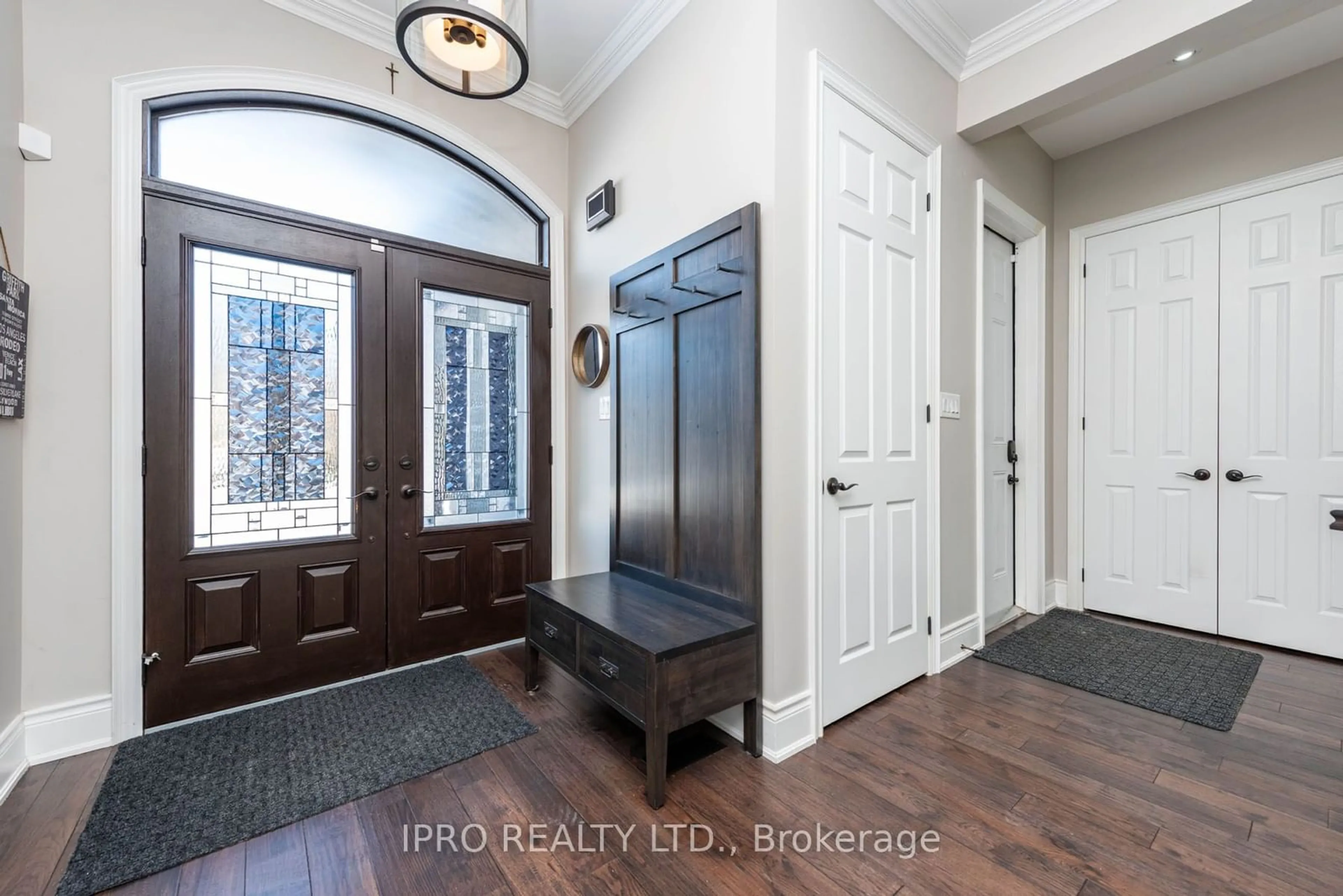 Indoor entryway for 120 Braidwood Lake Rd, Brampton Ontario L6Z 4M2