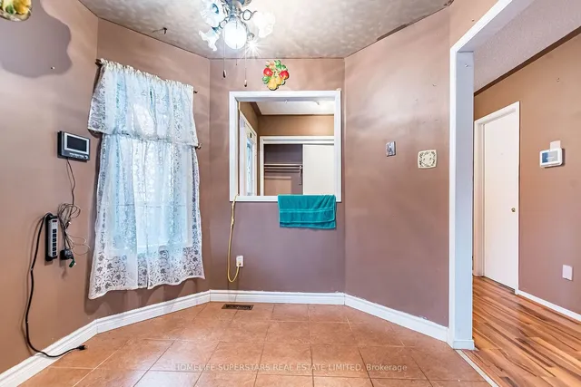 Additional property image - 5616 Cortina Cres