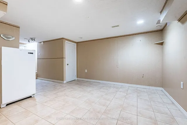 Additional property image - 5616 Cortina Cres