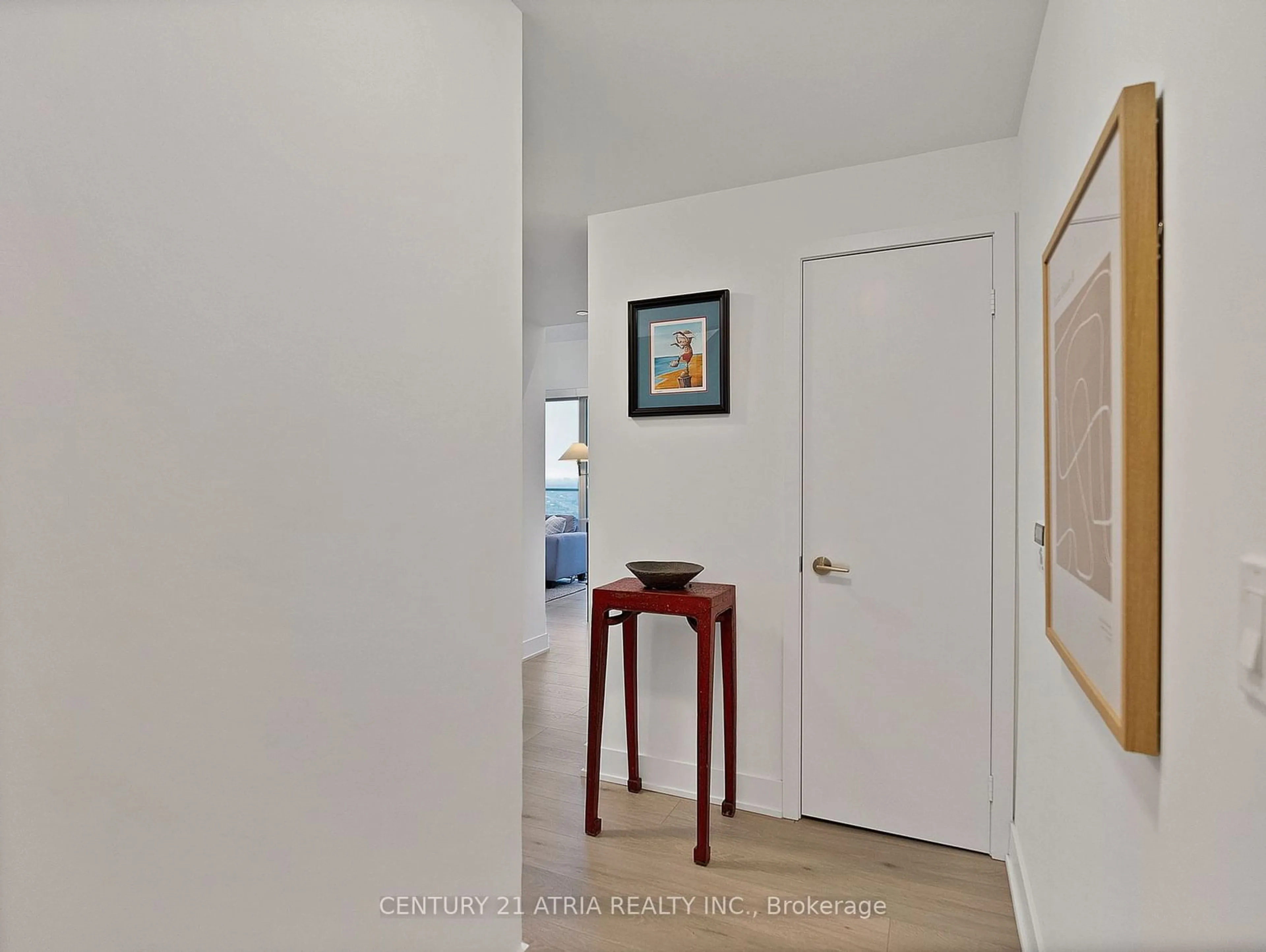 Indoor entryway for 30 Shore Breeze Dr #5210, Toronto Ontario M8V 0J1