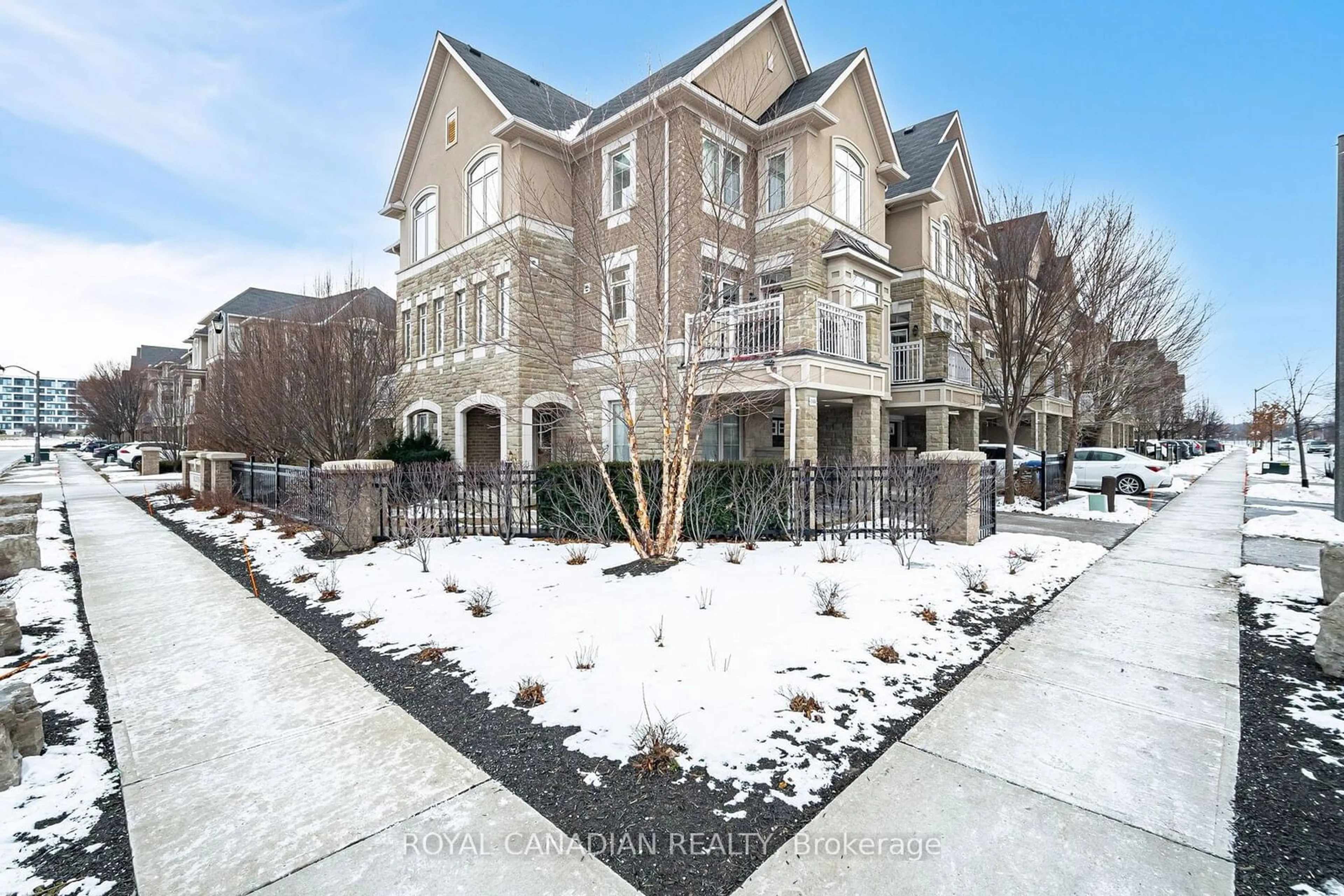 Unknown for 2401 Greenwich Dr, Oakville Ontario L6M 0S4