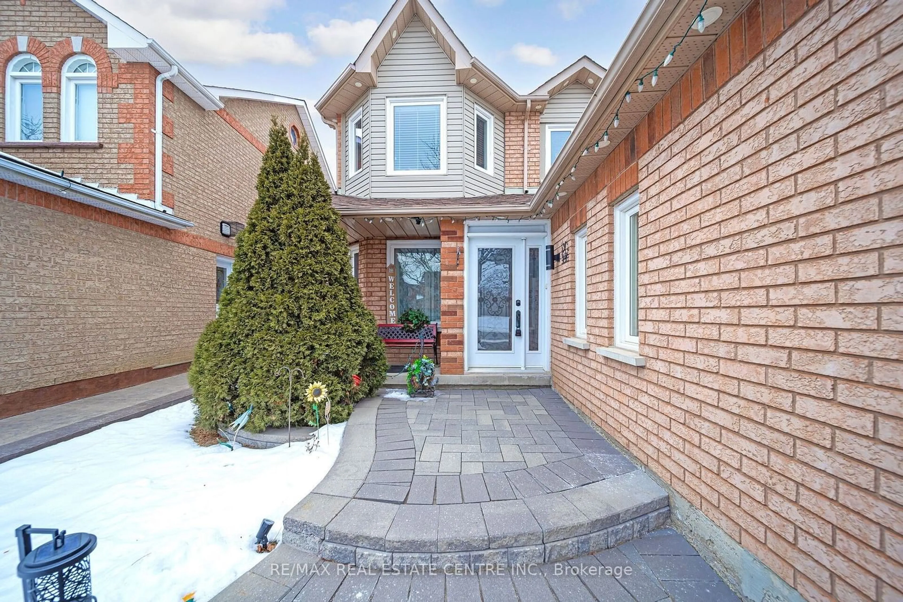 Home with brick exterior material, street for 75 Letty Ave, Brampton Ontario L6Y 4T1