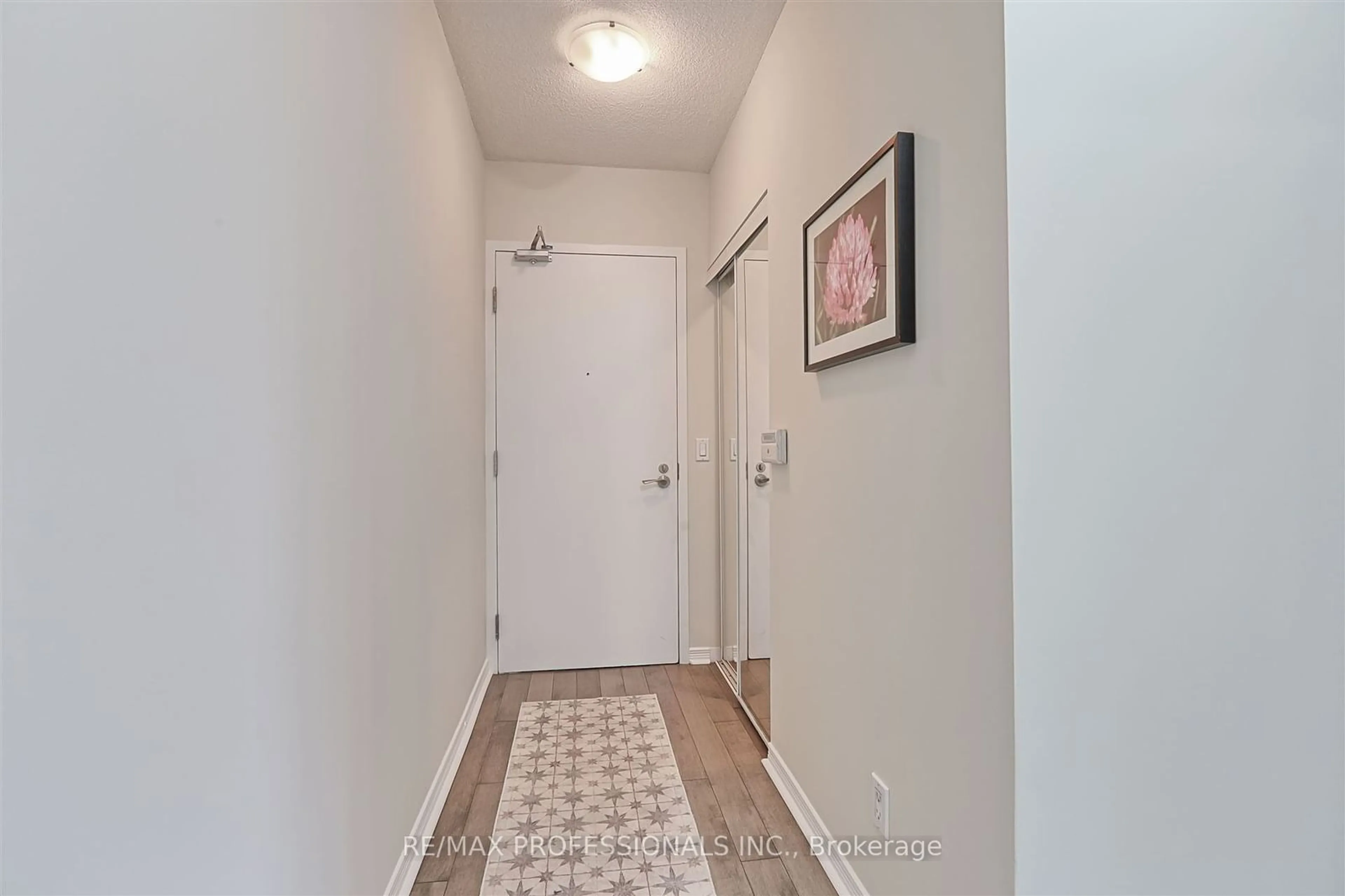 Indoor entryway for 2240 Lake Shore Blvd #404, Toronto Ontario M8V 0B1