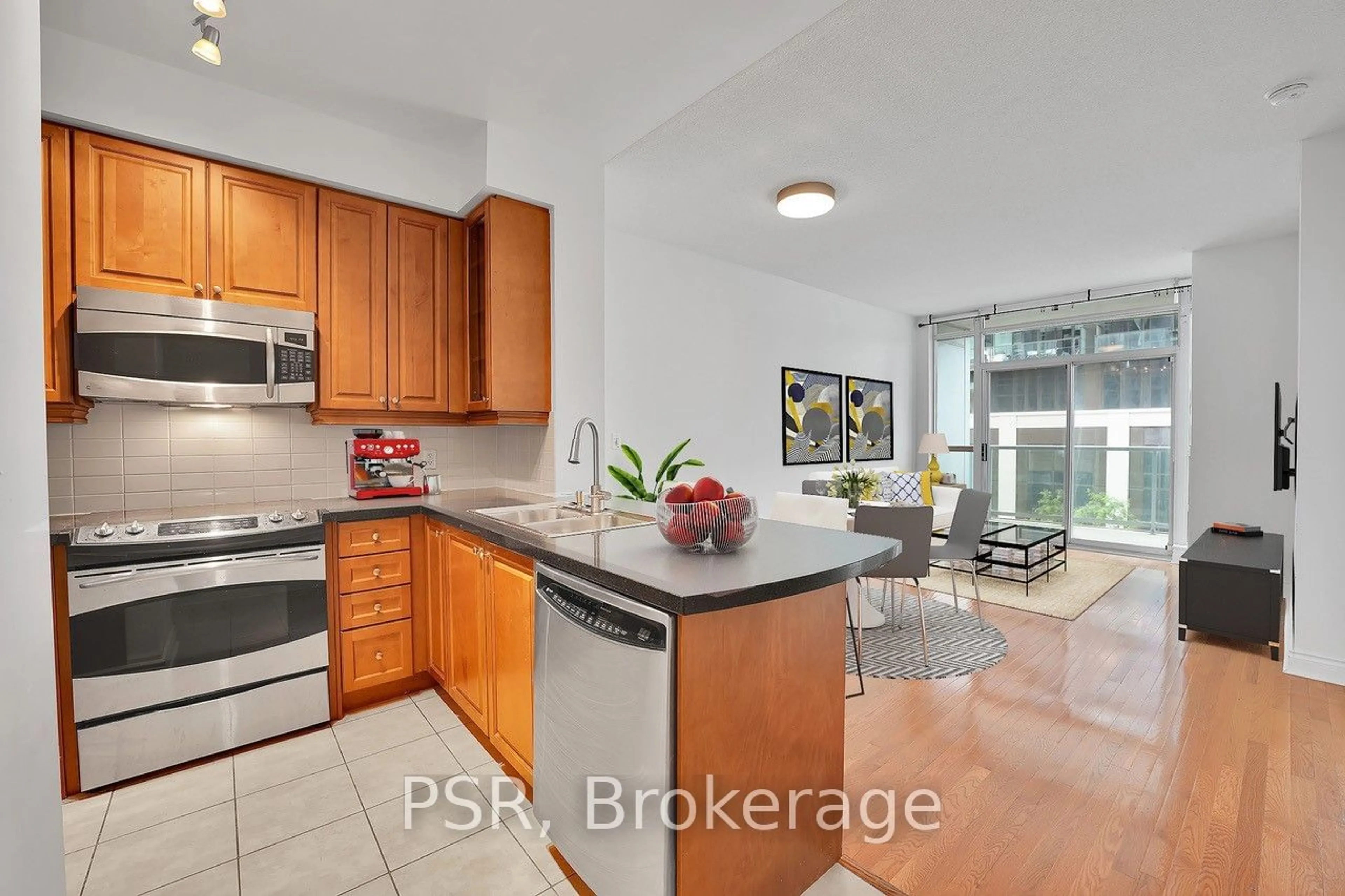 Open concept kitchen, ceramic/tile floor for 1910 Lake Shore Blvd #903, Toronto Ontario M6S 1A5