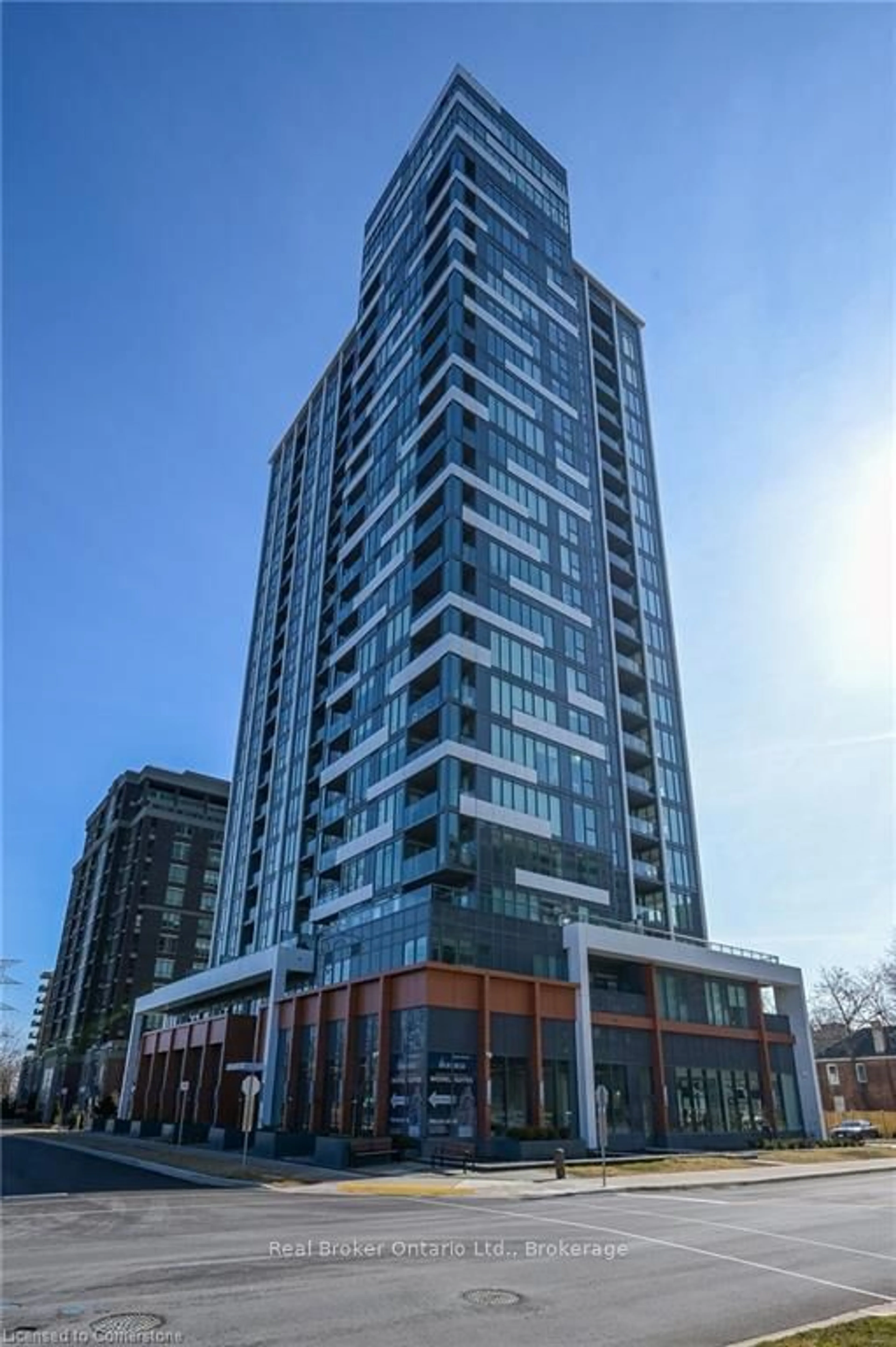 Indoor foyer for 500 Brock Ave #408, Burlington Ontario L7S 0A5