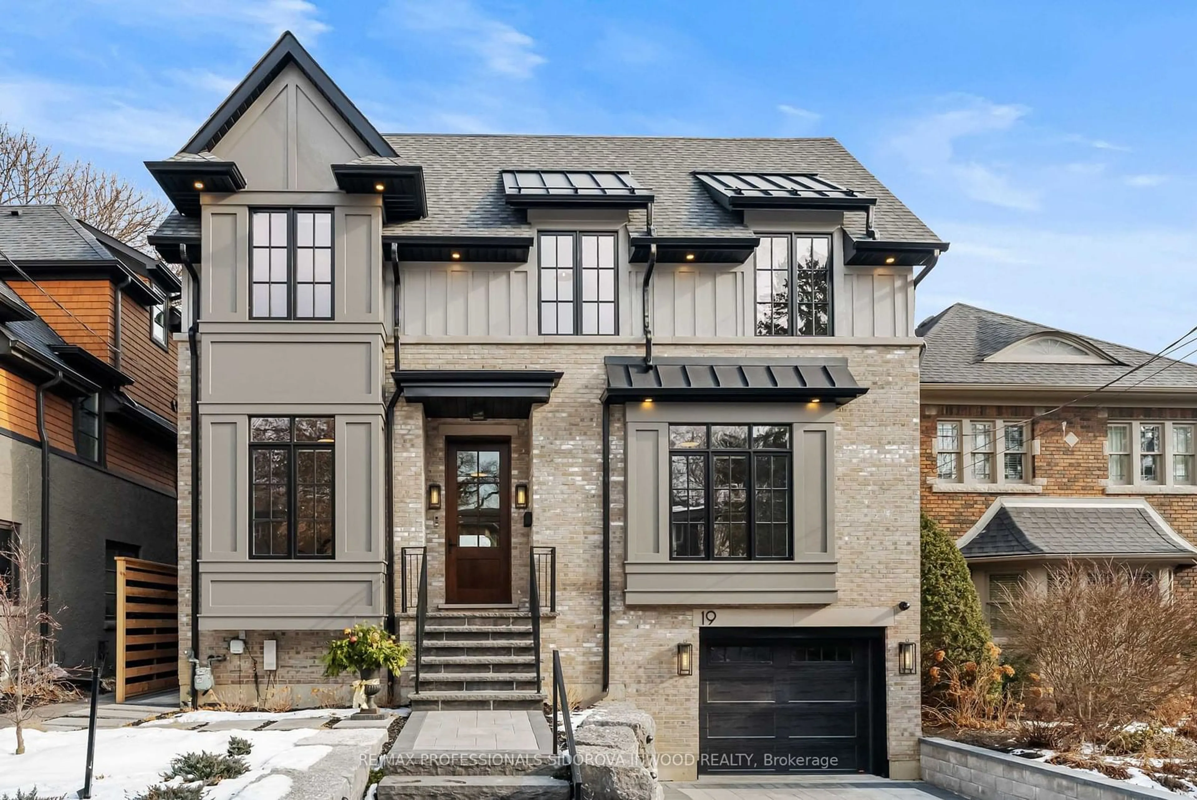 Home with brick exterior material, street for 19 The Palisades, Toronto Ontario M6S 2W9