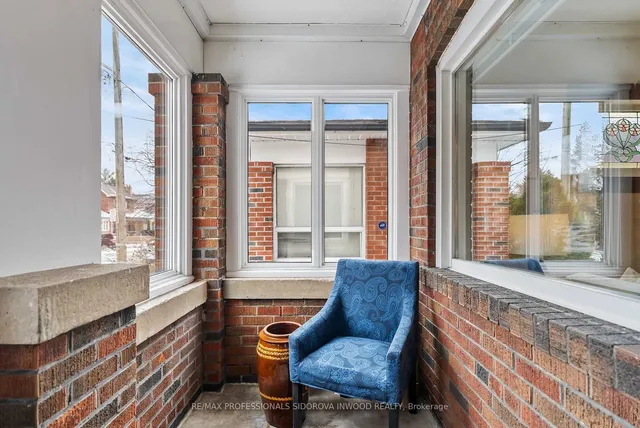 Additional property image - 582 Willard Ave