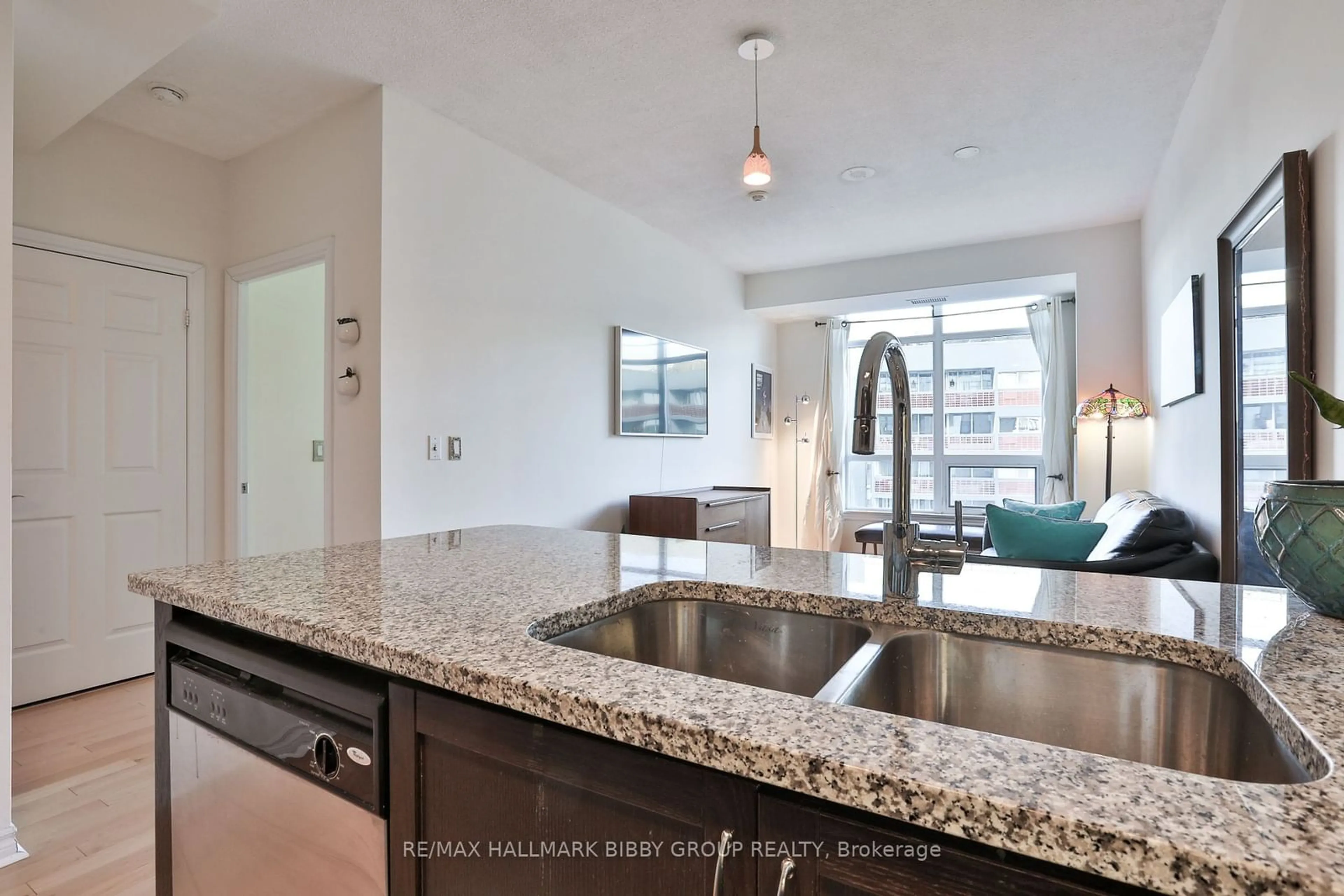 Open concept kitchen, ceramic/tile floor for 1135 Royal York Rd #814, Toronto Ontario M9A 0C3