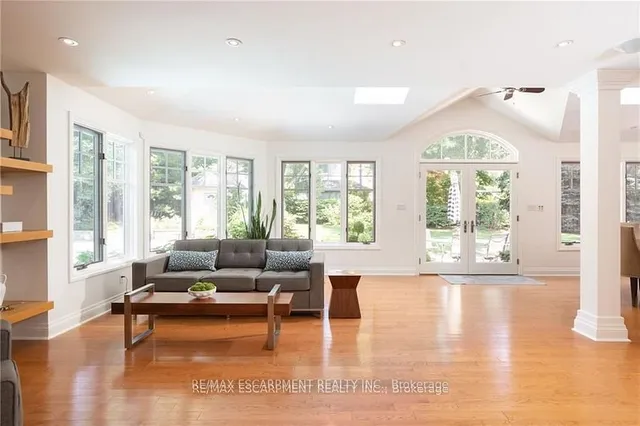 Additional property image - 247 Colchester Dr