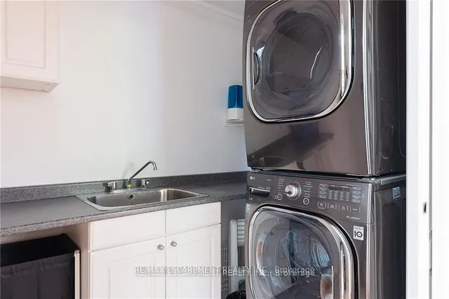 Additional property image - 247 Colchester Dr