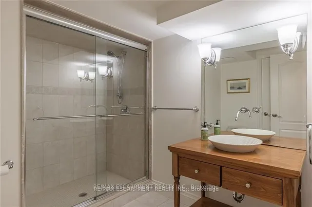 Additional property image - 247 Colchester Dr