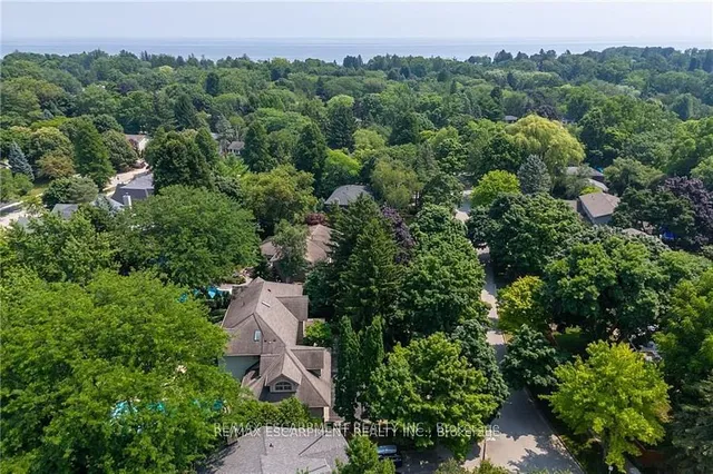 Additional property image - 247 Colchester Dr