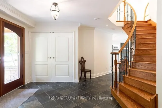 Additional property image - 247 Colchester Dr