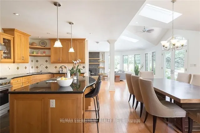 Additional property image - 247 Colchester Dr