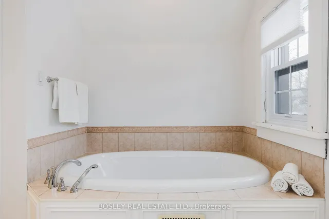 Additional property image - 38 Queens Dr