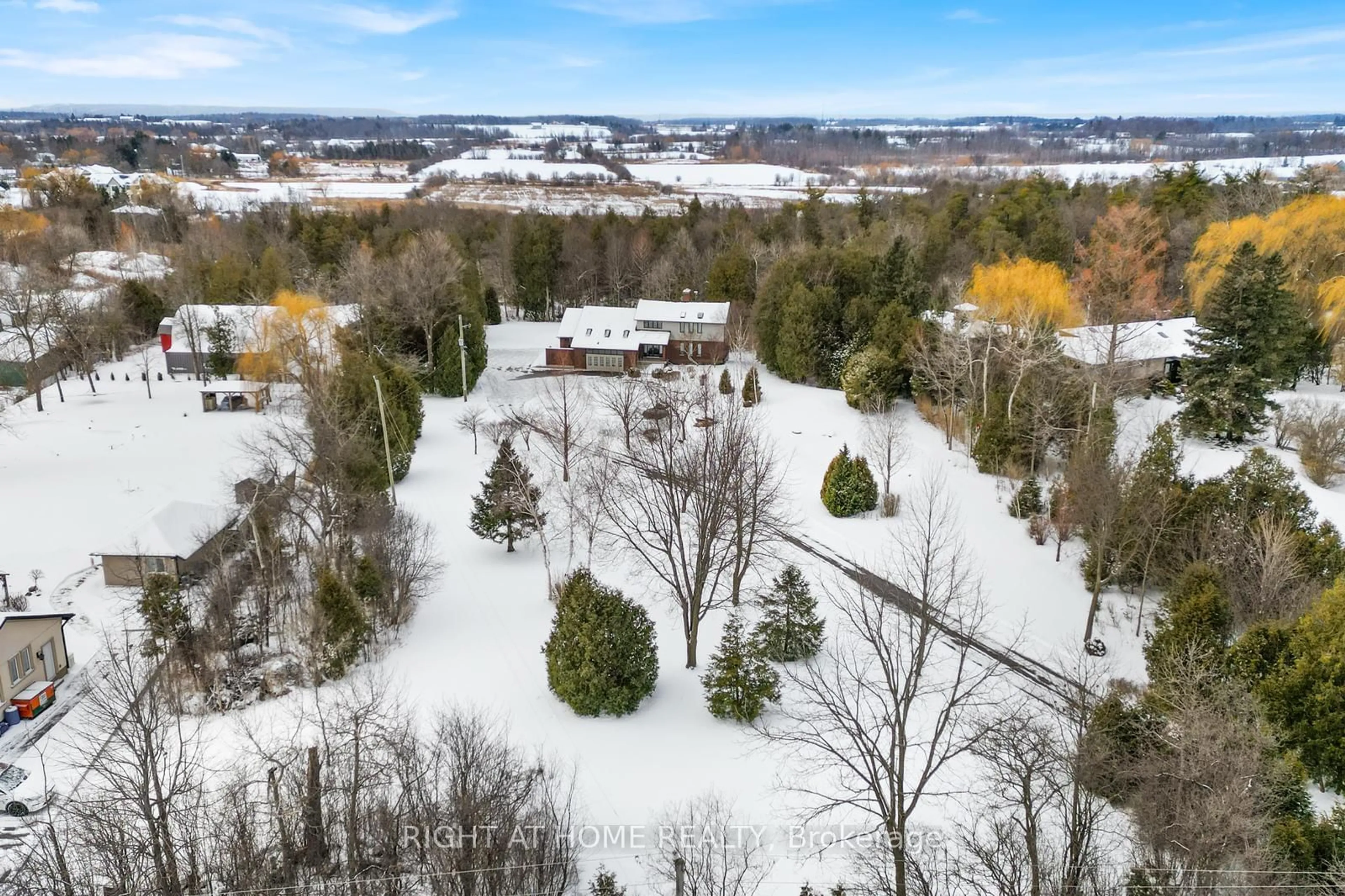 A pic from outside/outdoor area/front of a property/back of a property/a pic from drone, mountain view for 9132 Ninth Line, Halton Hills Ontario L0P 1K0