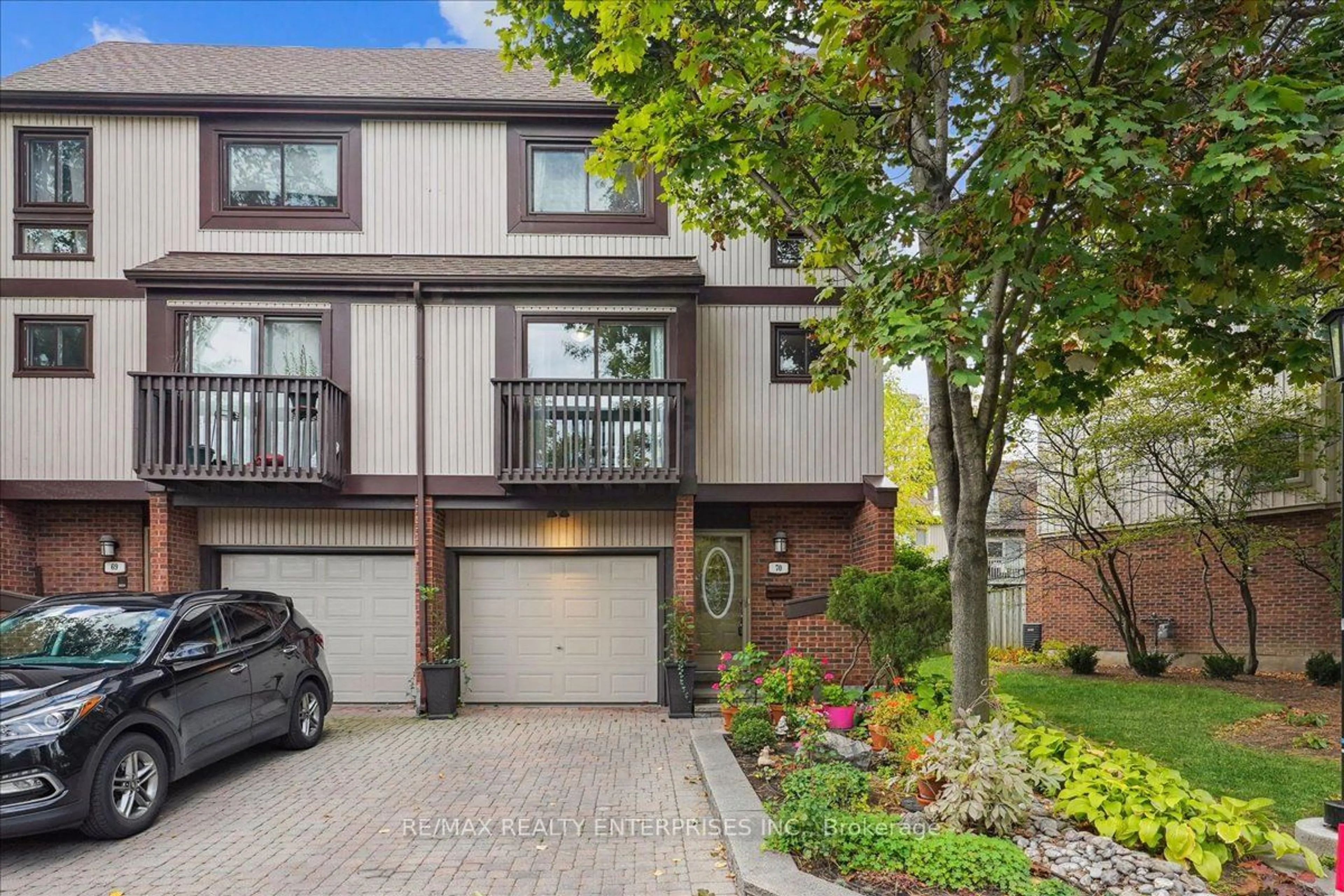 Home with brick exterior material, street for 1080 Walden Circ #70, Mississauga Ontario L5J 4J9