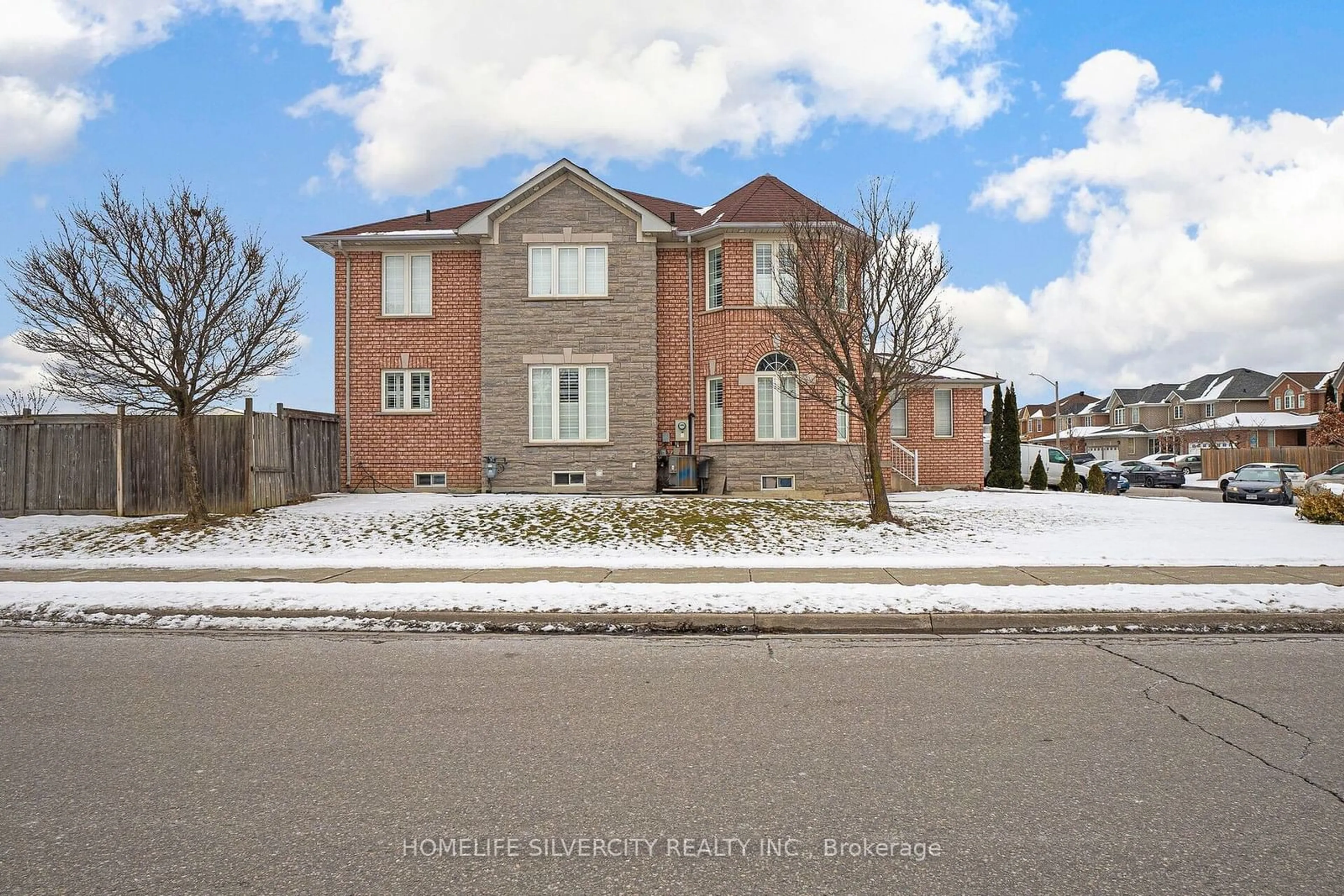 Home with brick exterior material, street for 2 Giza Cres, Brampton Ontario L6R 2R3