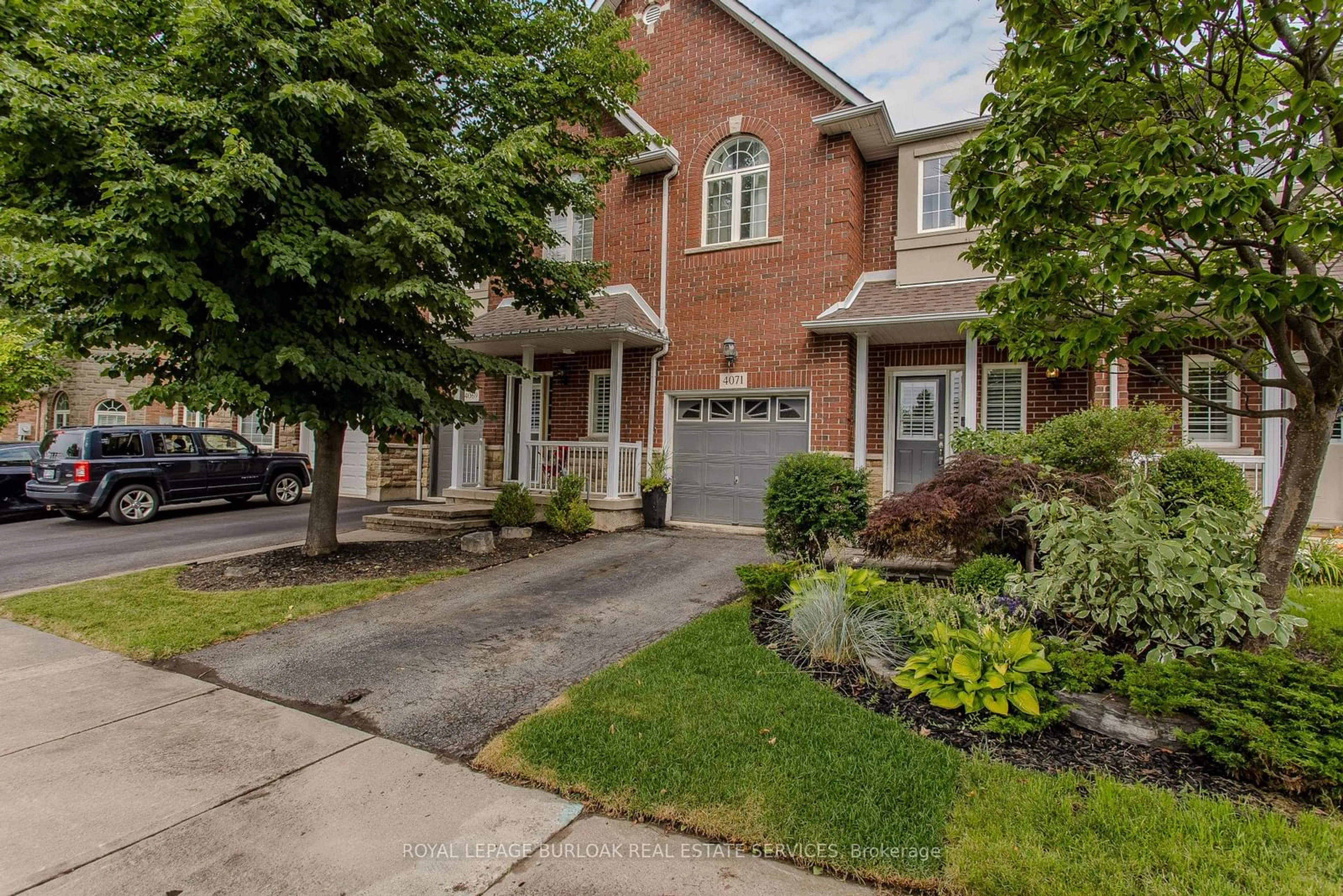 Home with brick exterior material, street for 4071 Kilmer Dr, Burlington Ontario L7M 5A6