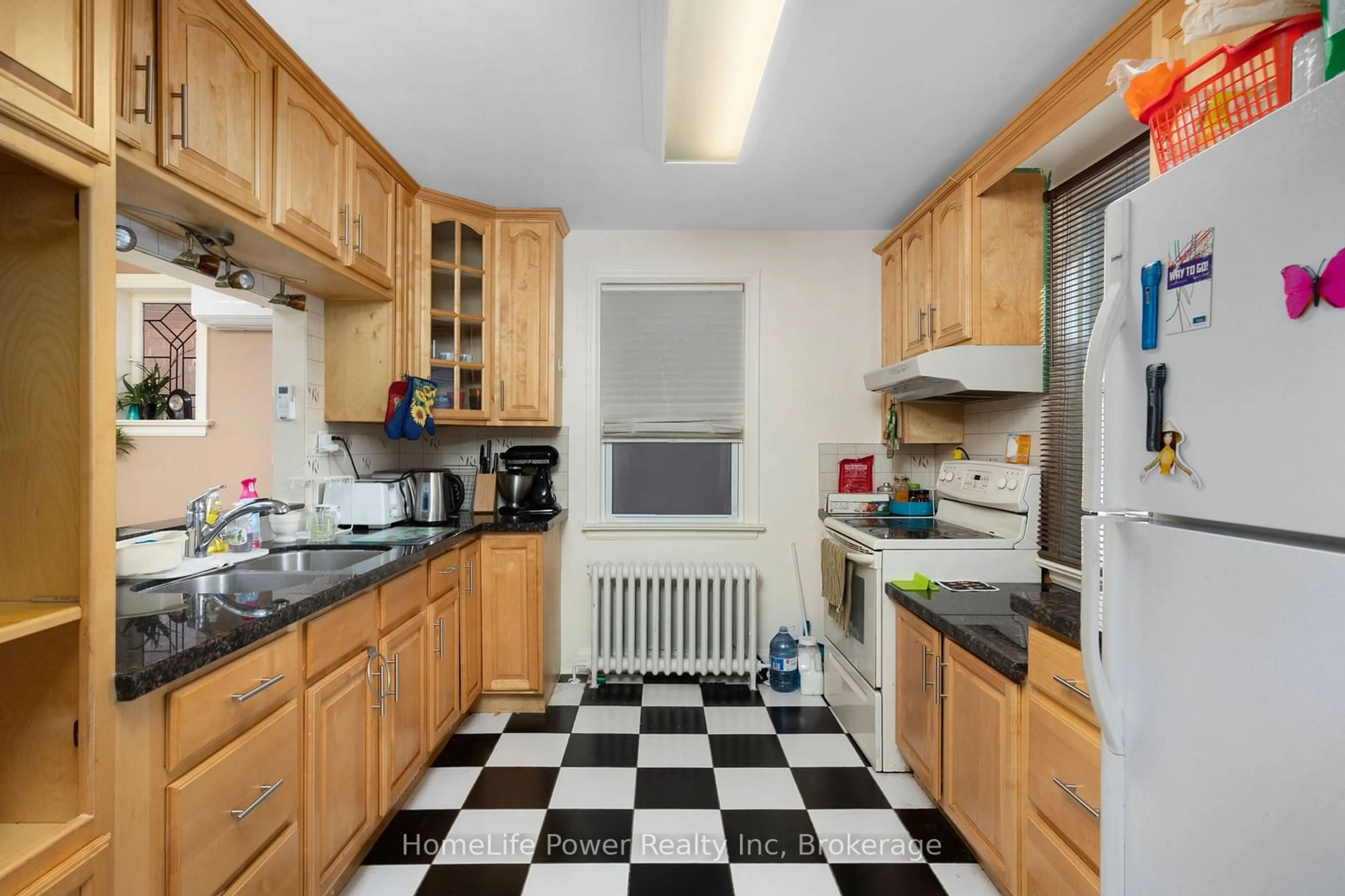 Standard kitchen, ceramic/tile floor for 349 KIPLING Ave, Toronto Ontario M8V 3K6