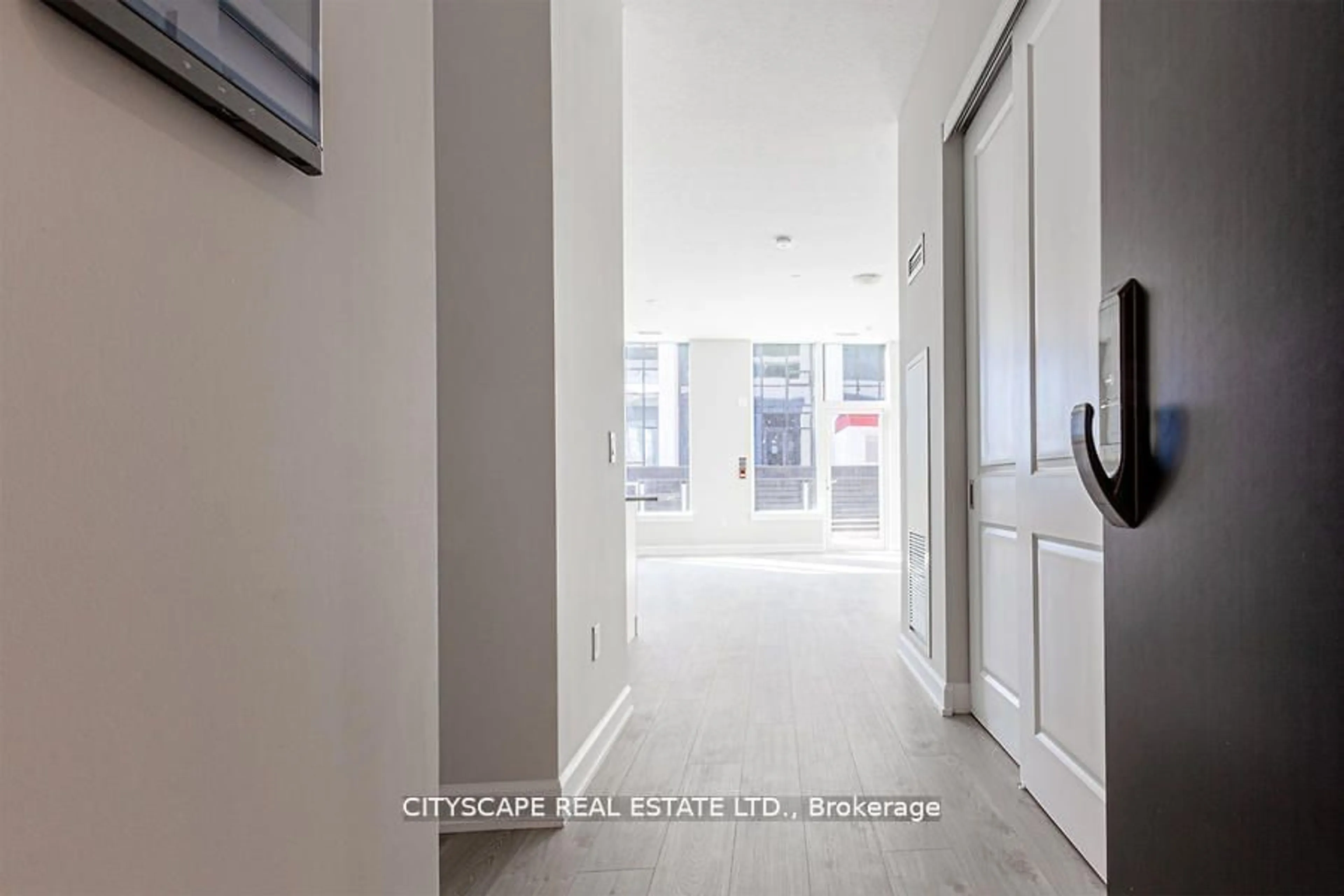 Indoor entryway for 3200 William Coltson Ave #114, Oakville Ontario L6H 7W6