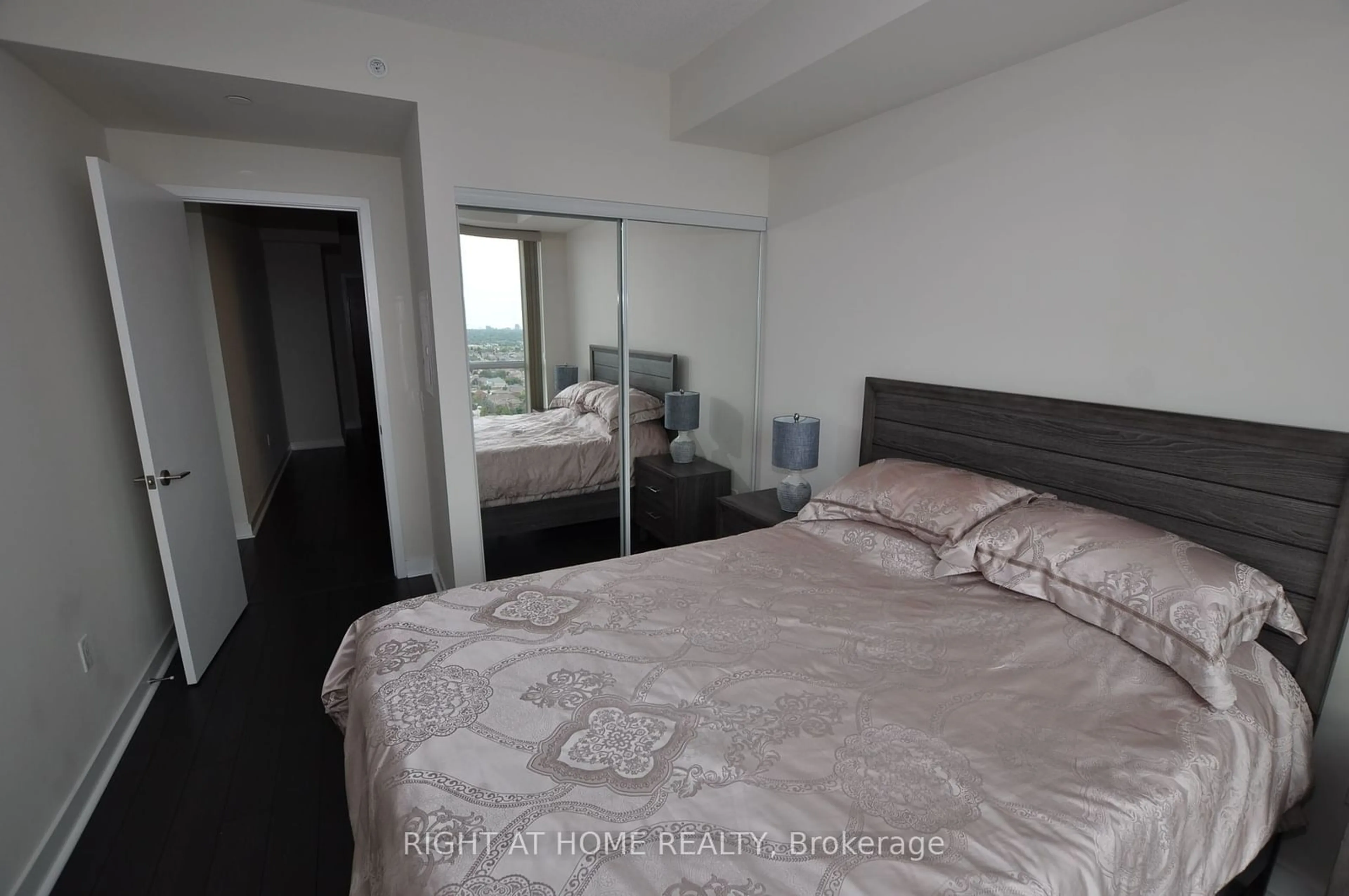 A pic of a room for 3975 Grand Park Dr #1904, Mississauga Ontario L5B 0K4