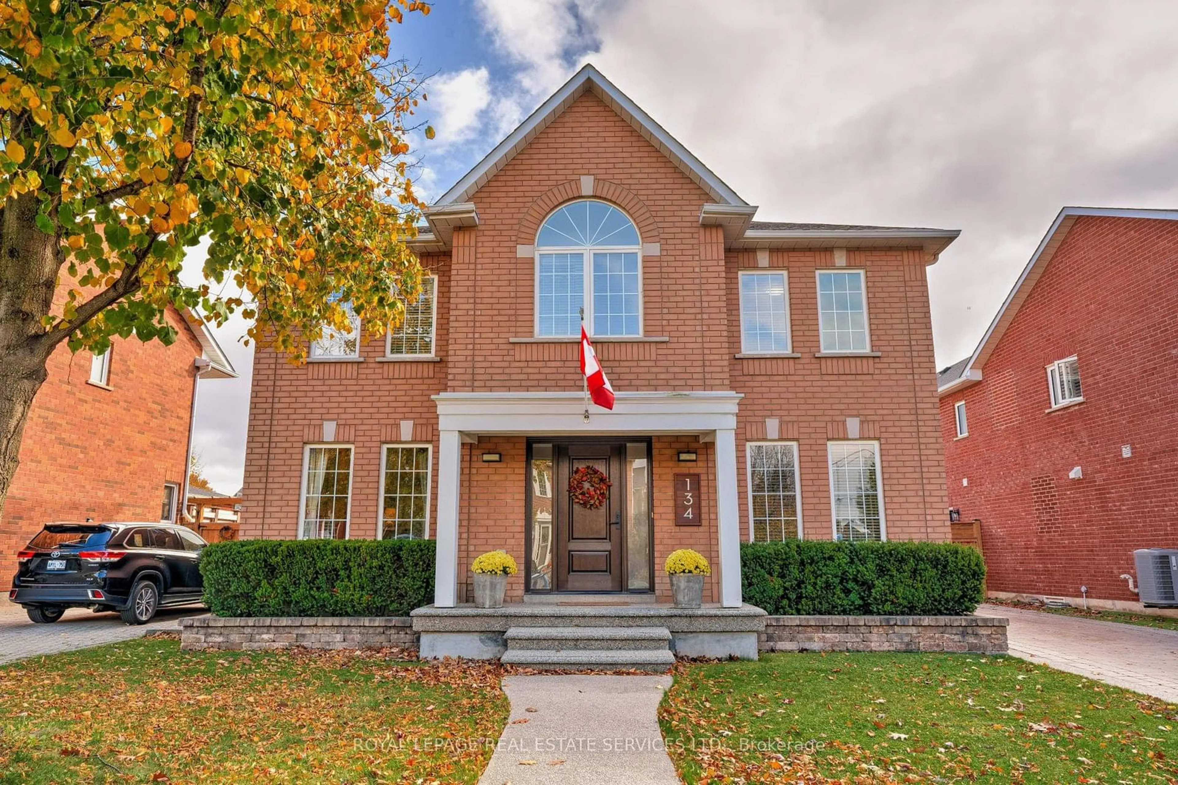 Home with brick exterior material, street for 134 Westchester Rd, Oakville Ontario L6H 6H9