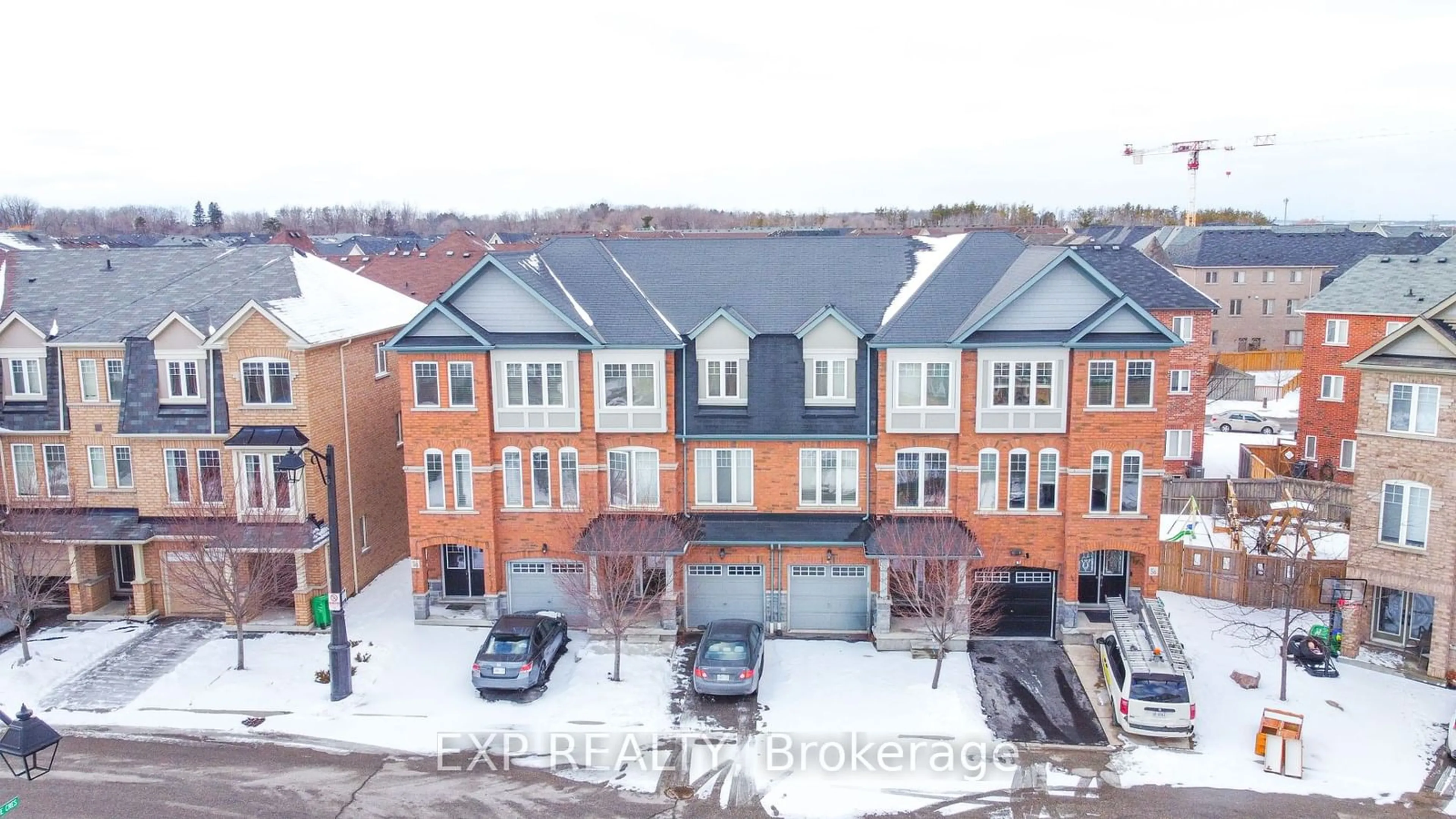 A pic from outside/outdoor area/front of a property/back of a property/a pic from drone, unknown for 34 Magdalene Cres, Brampton Ontario L6Z 0G8