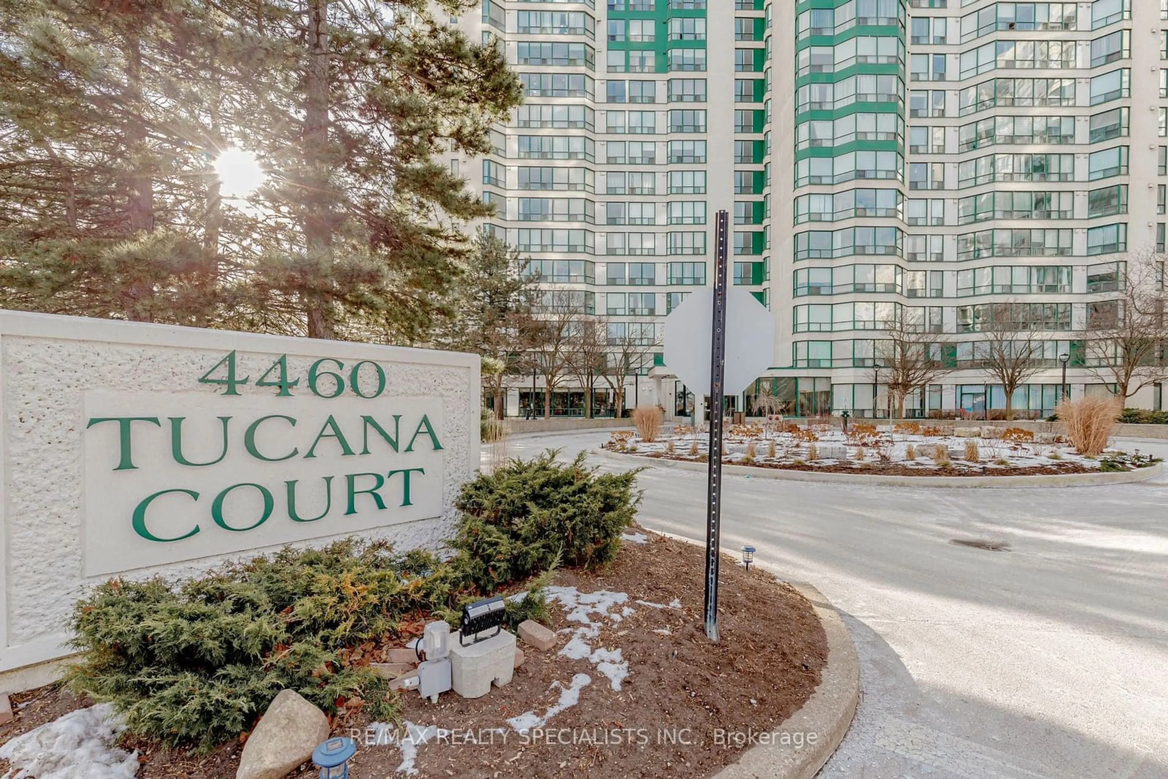 Indoor foyer for 4460 Tucana Crt #610, Mississauga Ontario L5R 3K9