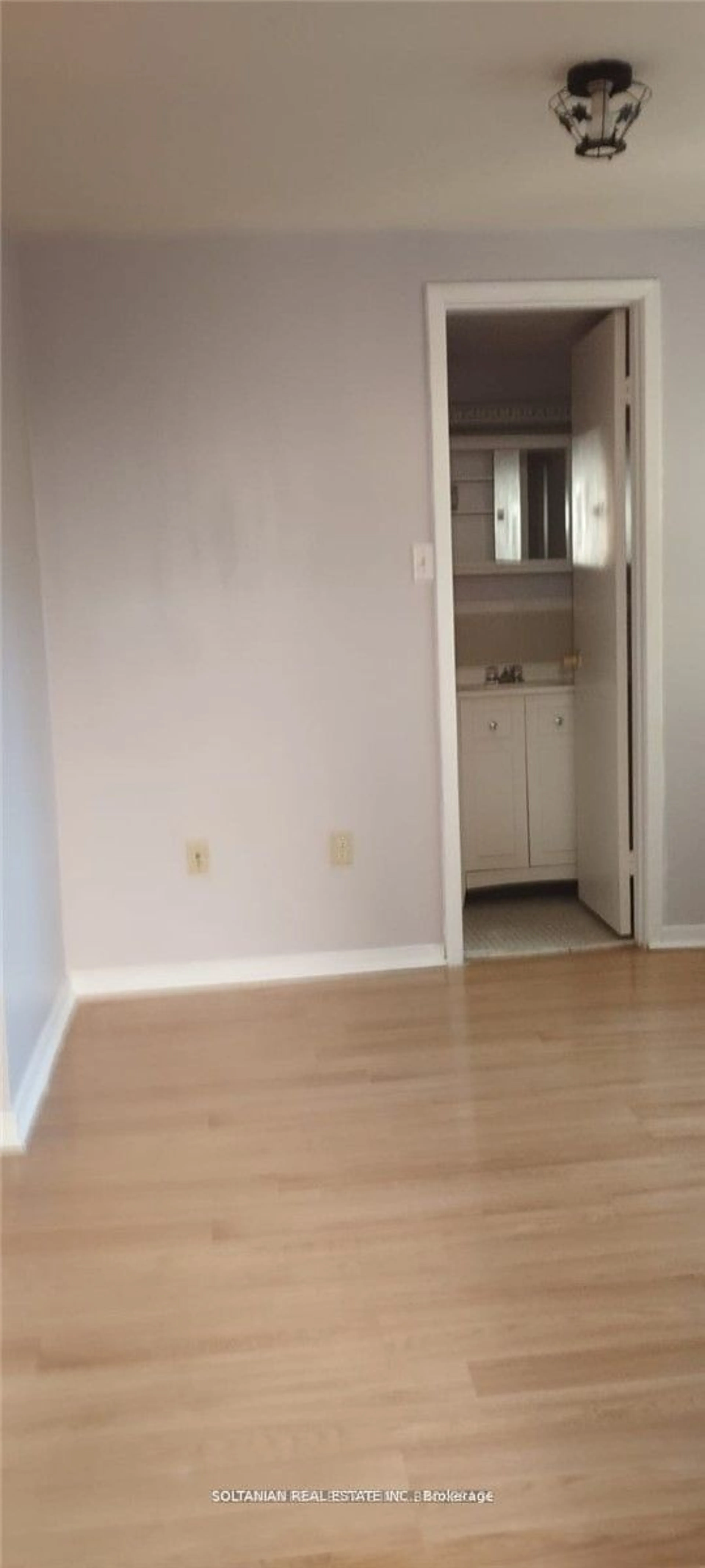 A pic of a room for 4 Glenholme Ave, Toronto Ontario M6H 3A9