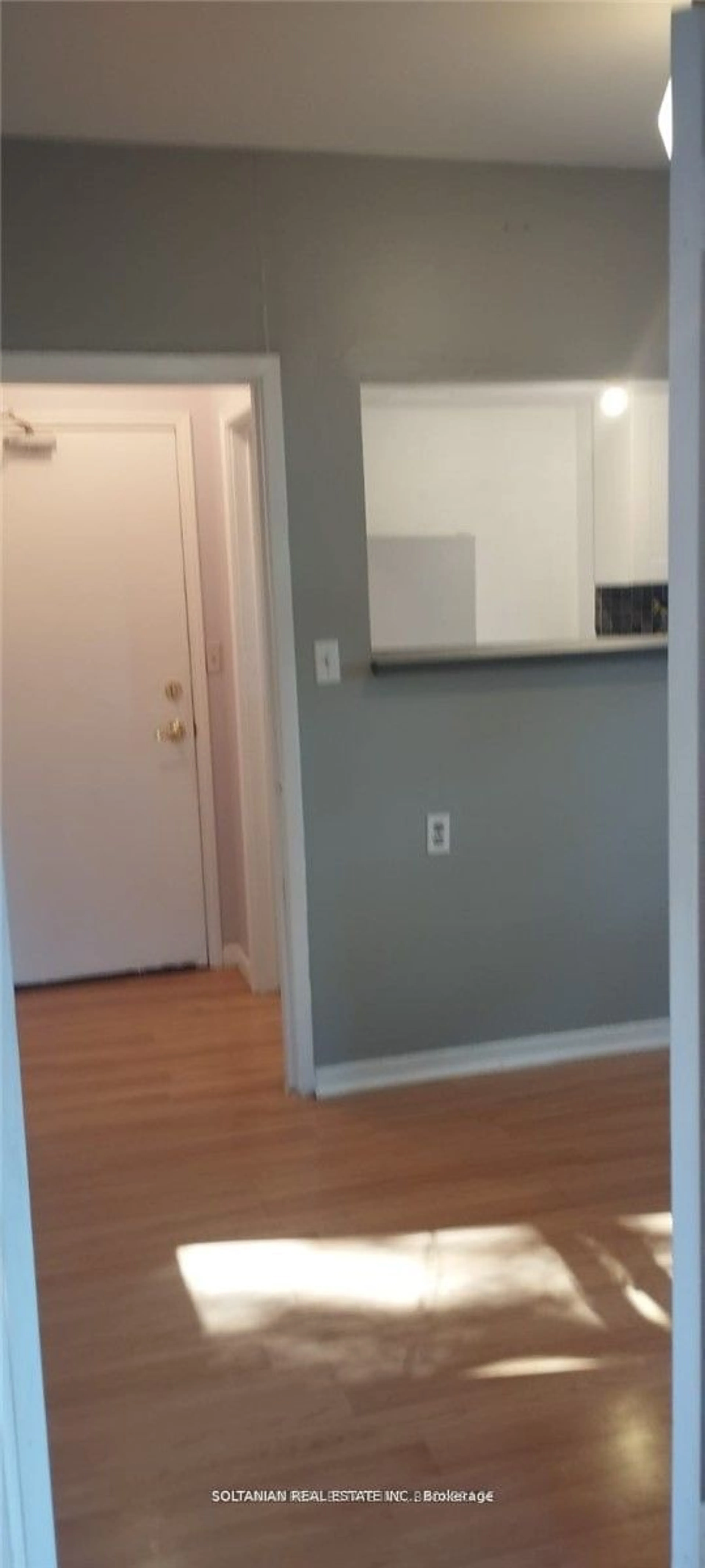 A pic of a room for 4 Glenholme Ave, Toronto Ontario M6H 3A9