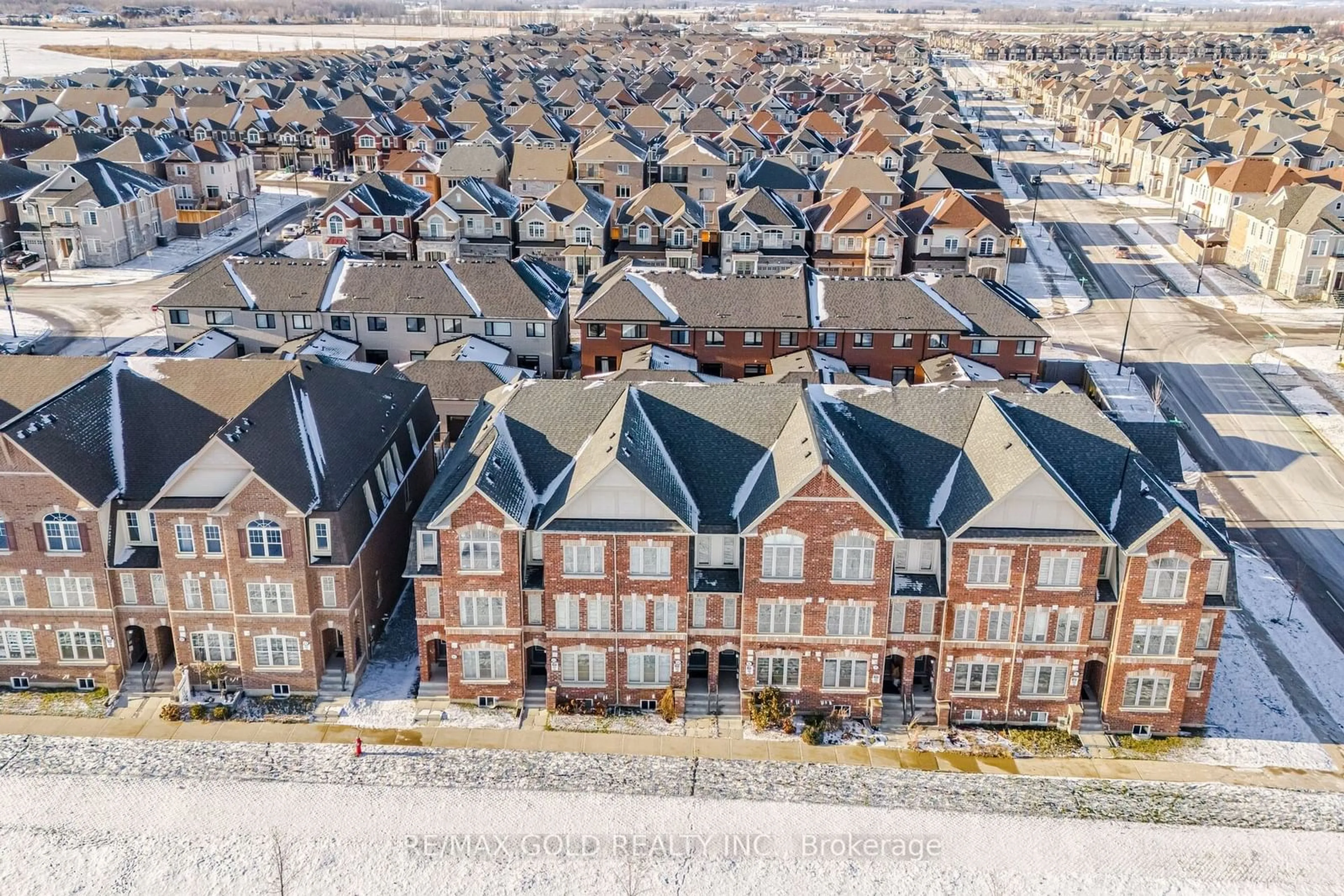 A pic from outside/outdoor area/front of a property/back of a property/a pic from drone, unknown for 11 Sudeley Lane, Brampton Ontario L7A 0B7