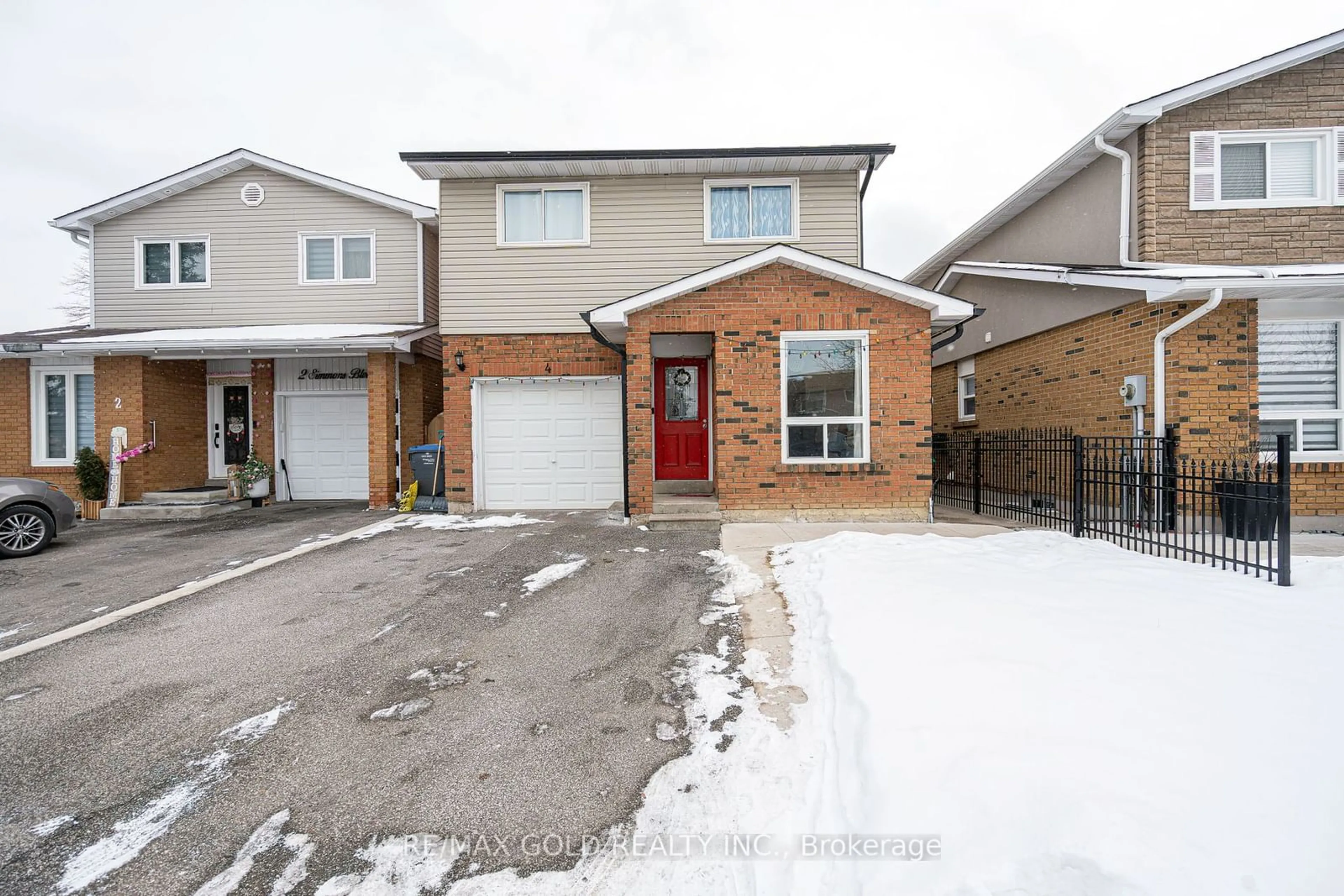 A pic from outside/outdoor area/front of a property/back of a property/a pic from drone, street for 4 Simmons Blvd, Brampton Ontario L6V 3V5