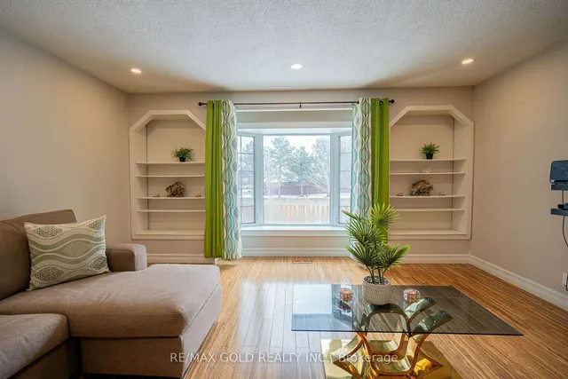 Additional property image - 4 Simmons Blvd