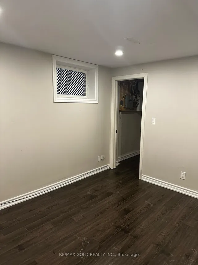 Additional property image - 4 Simmons Blvd