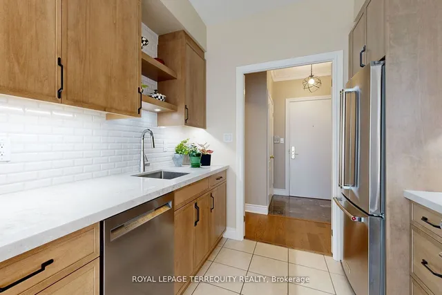 Additional property image - 2 Aberfoyle Cres Unit 1201