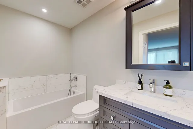 Additional property image - 2 Aberfoyle Cres Unit 1201